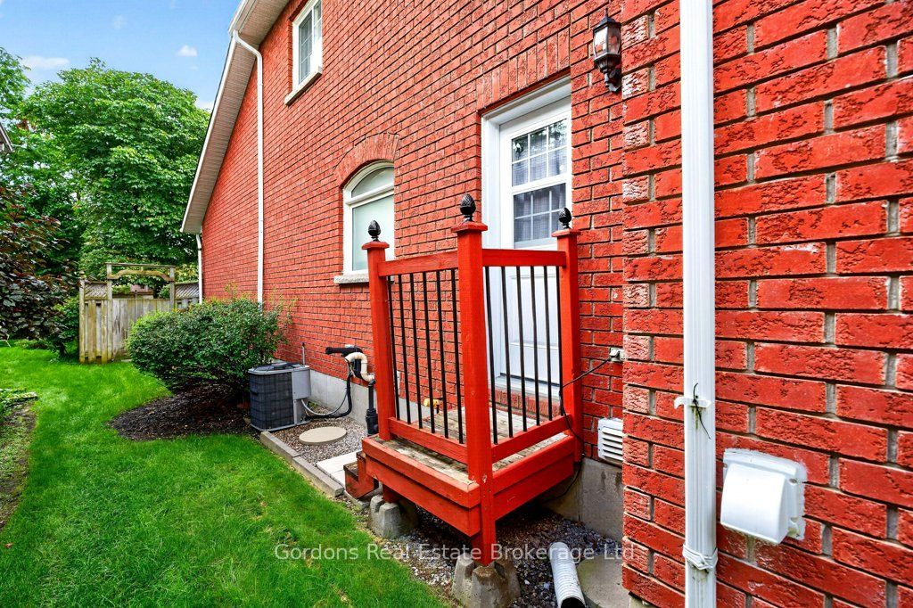 7 Hazel Court Property Photo 4