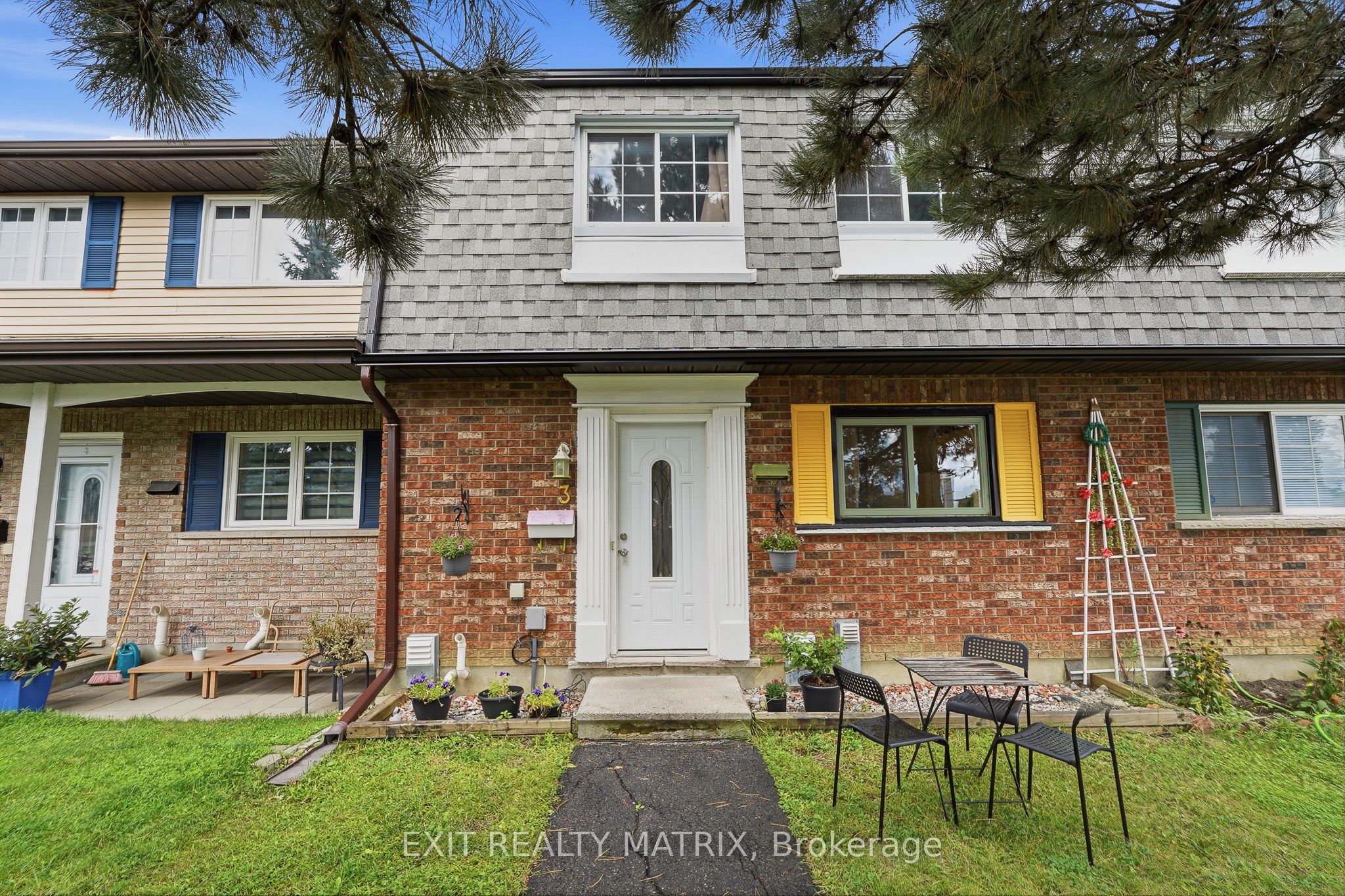 1661 Heron Road 3 Property Photo 1