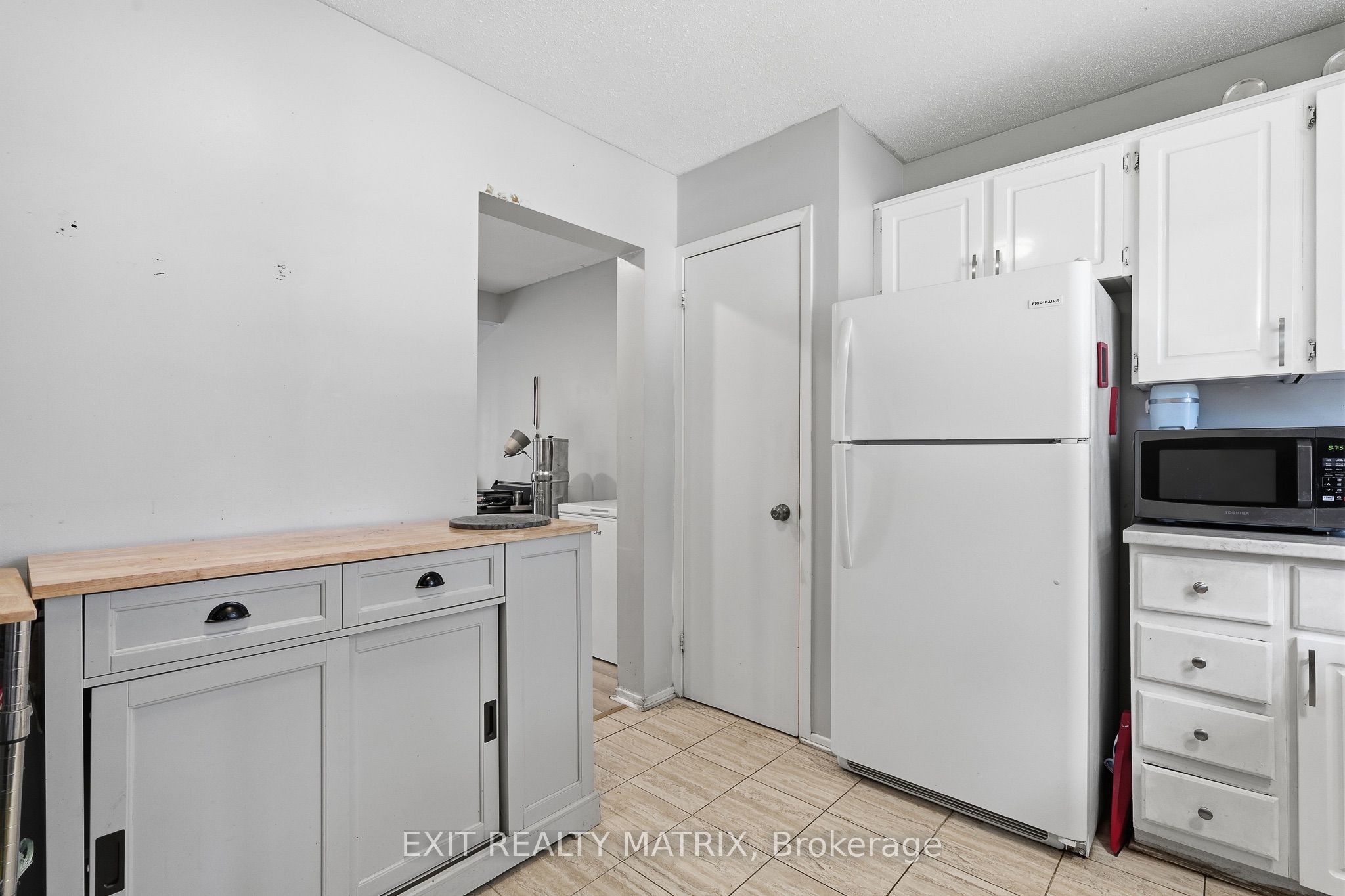 1661 Heron Road 3 Property Photo 8