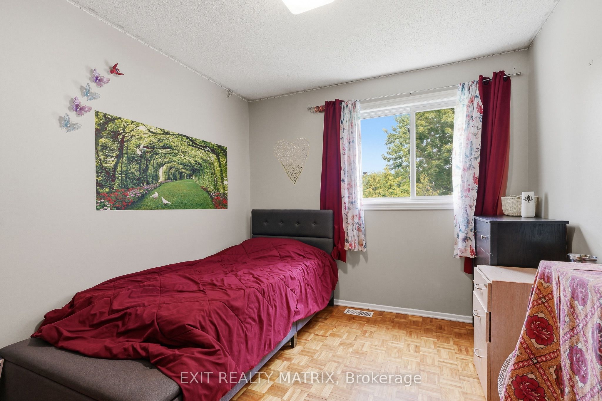 1661 Heron Road 3 Property Photo 18