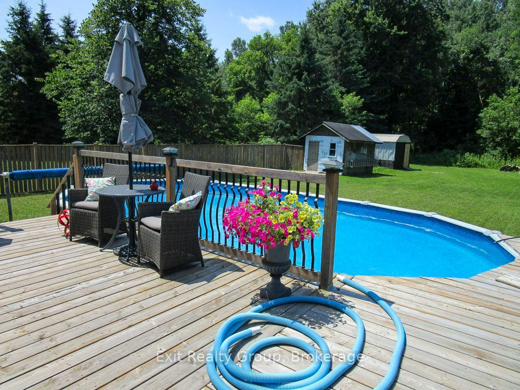 640 Victoria Street N Property Photo 38