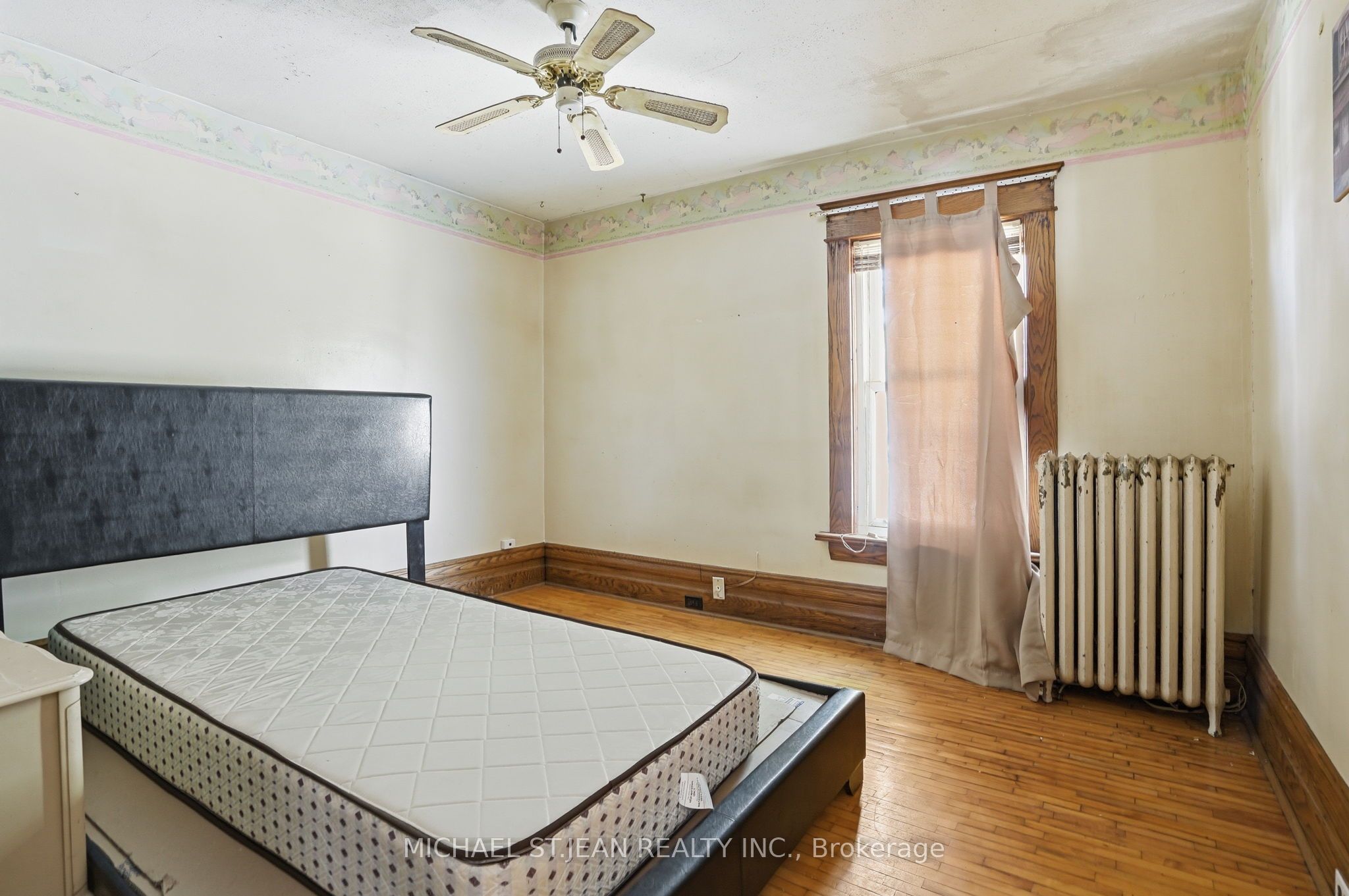 83 Burgar Street Property Photo 13