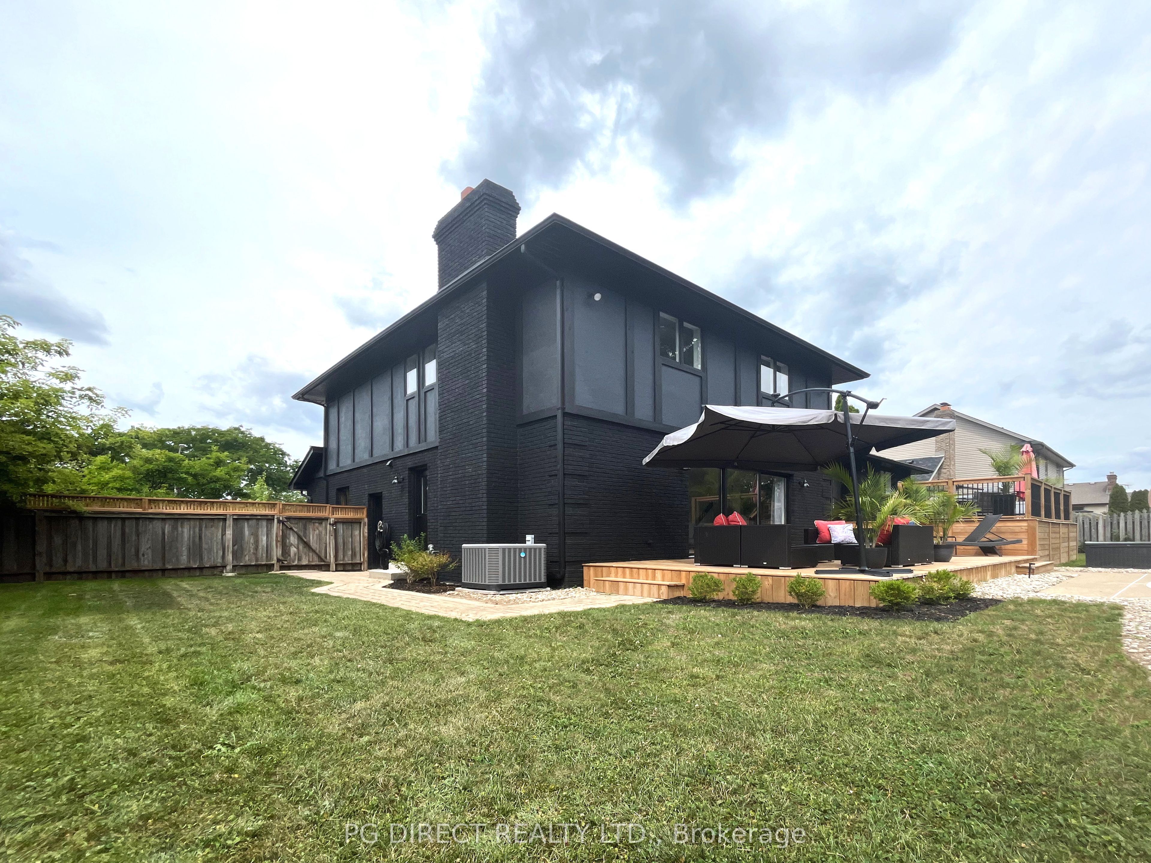 134 Angstrom Crescent Property Photo 2