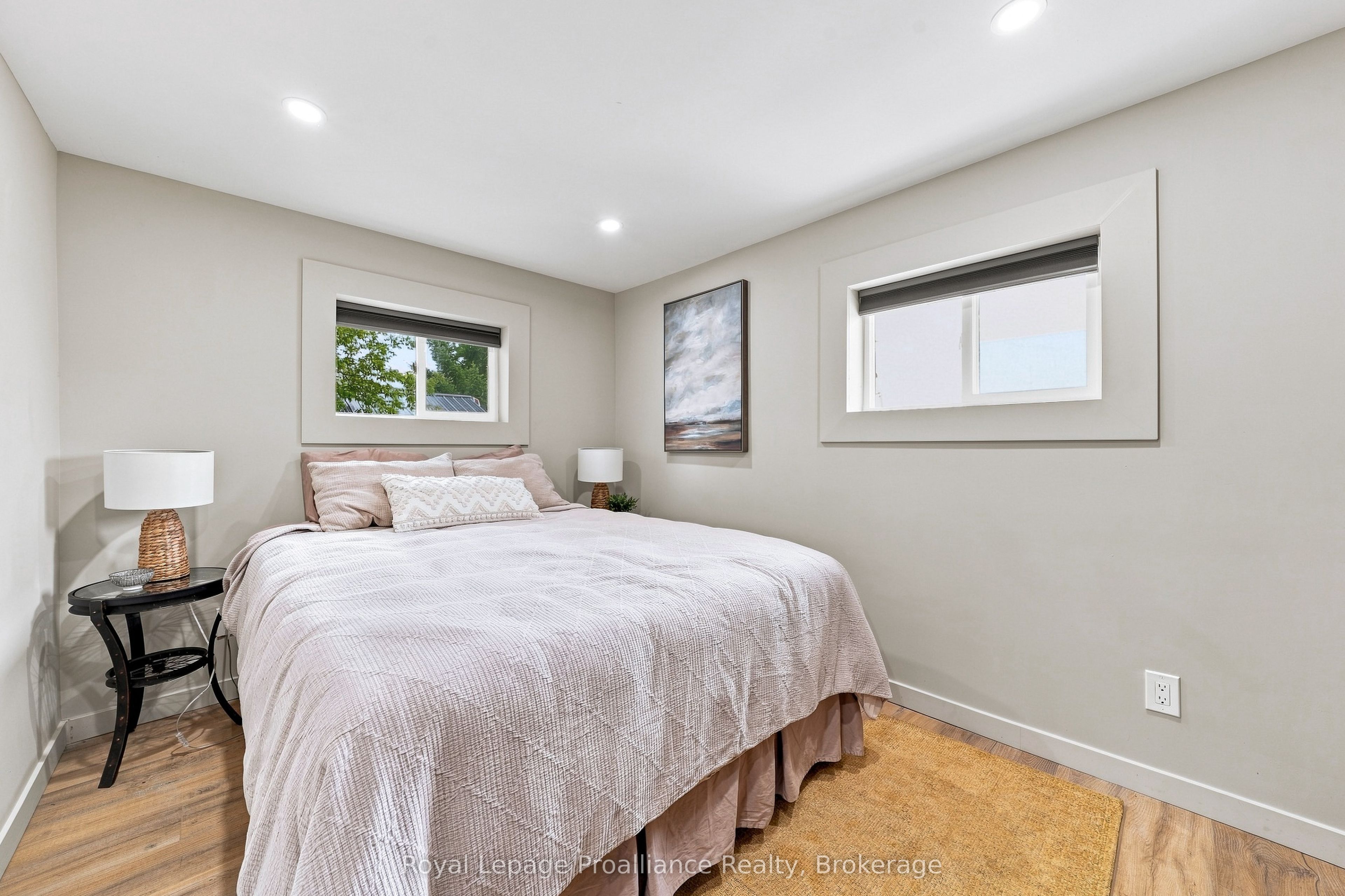 161 University Avenue Property Photo 16