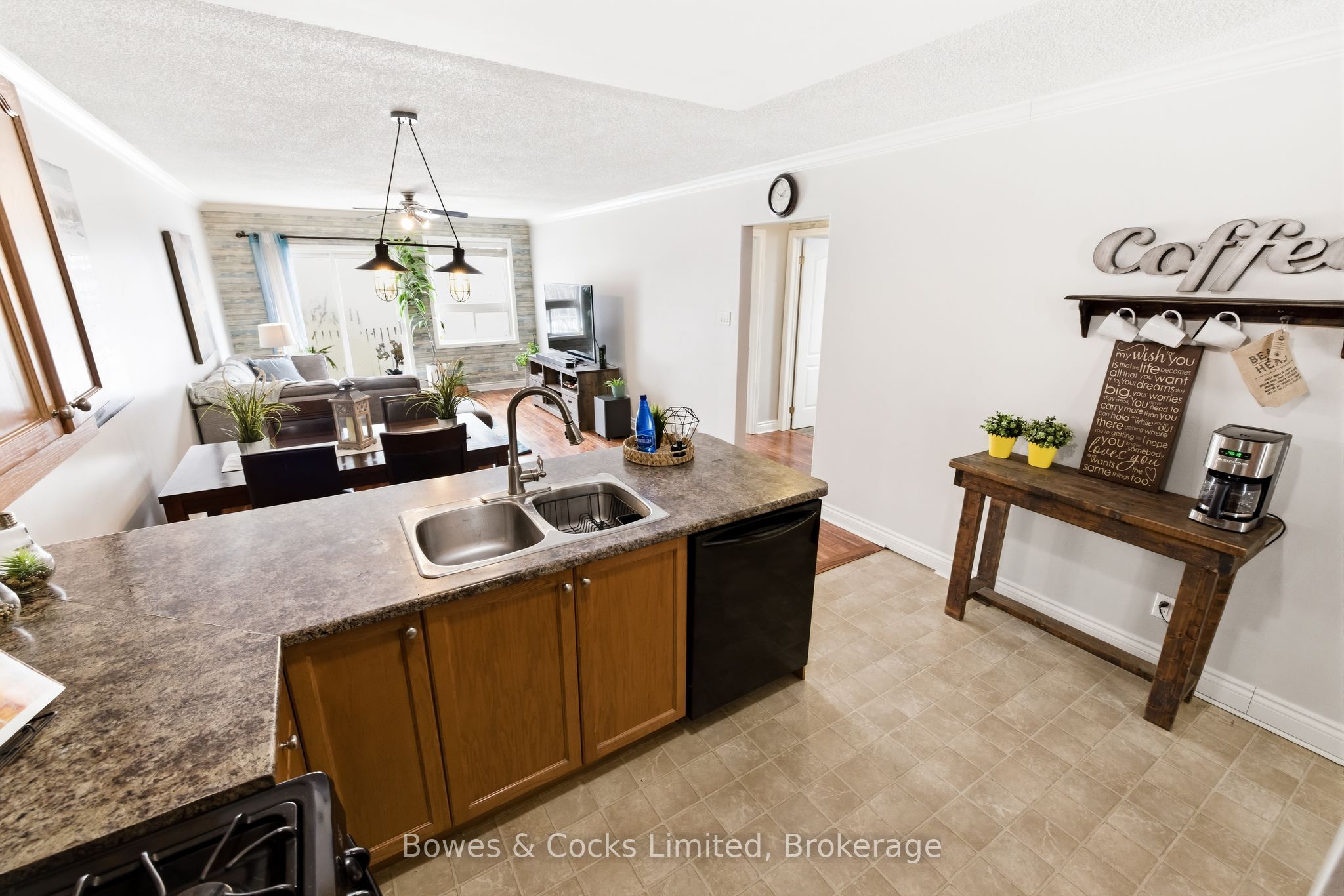 347 Middlefield Road Property Photo 18