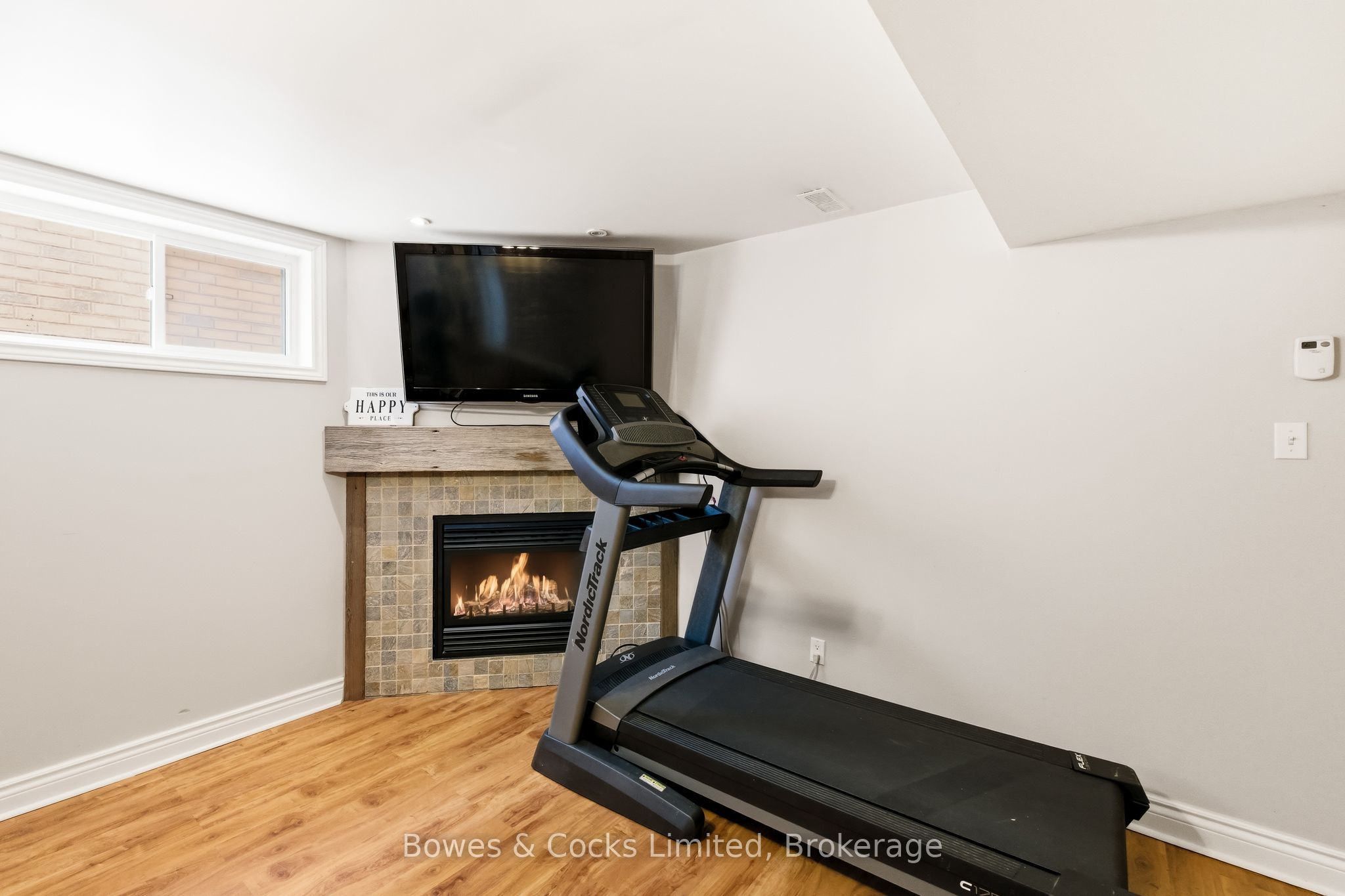 347 Middlefield Road Property Photo 29