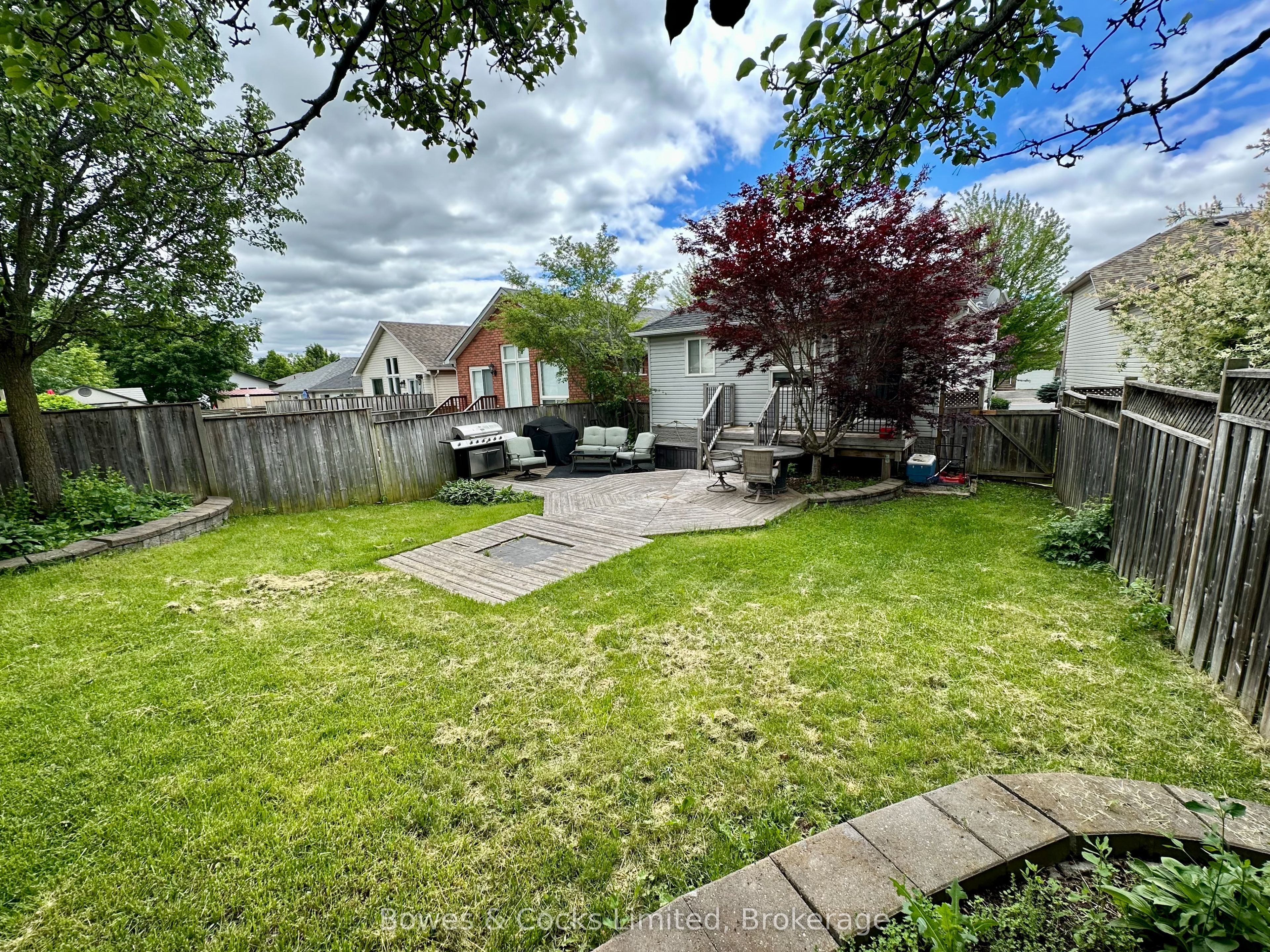 347 Middlefield Road Property Photo 38