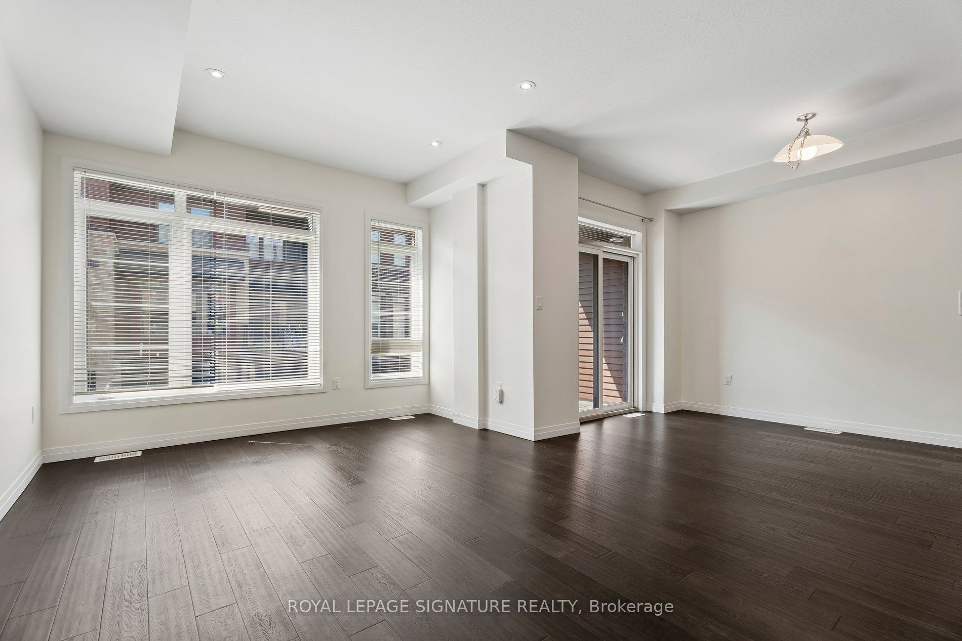 30 Times Square Boulevard 112 Property Photo 4