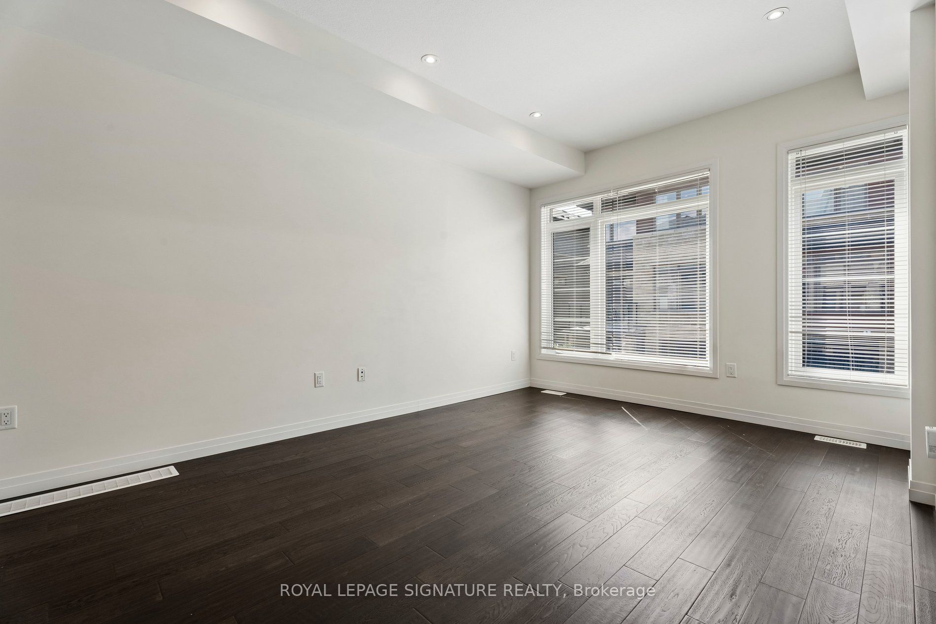 30 Times Square Boulevard 112 Property Photo 5