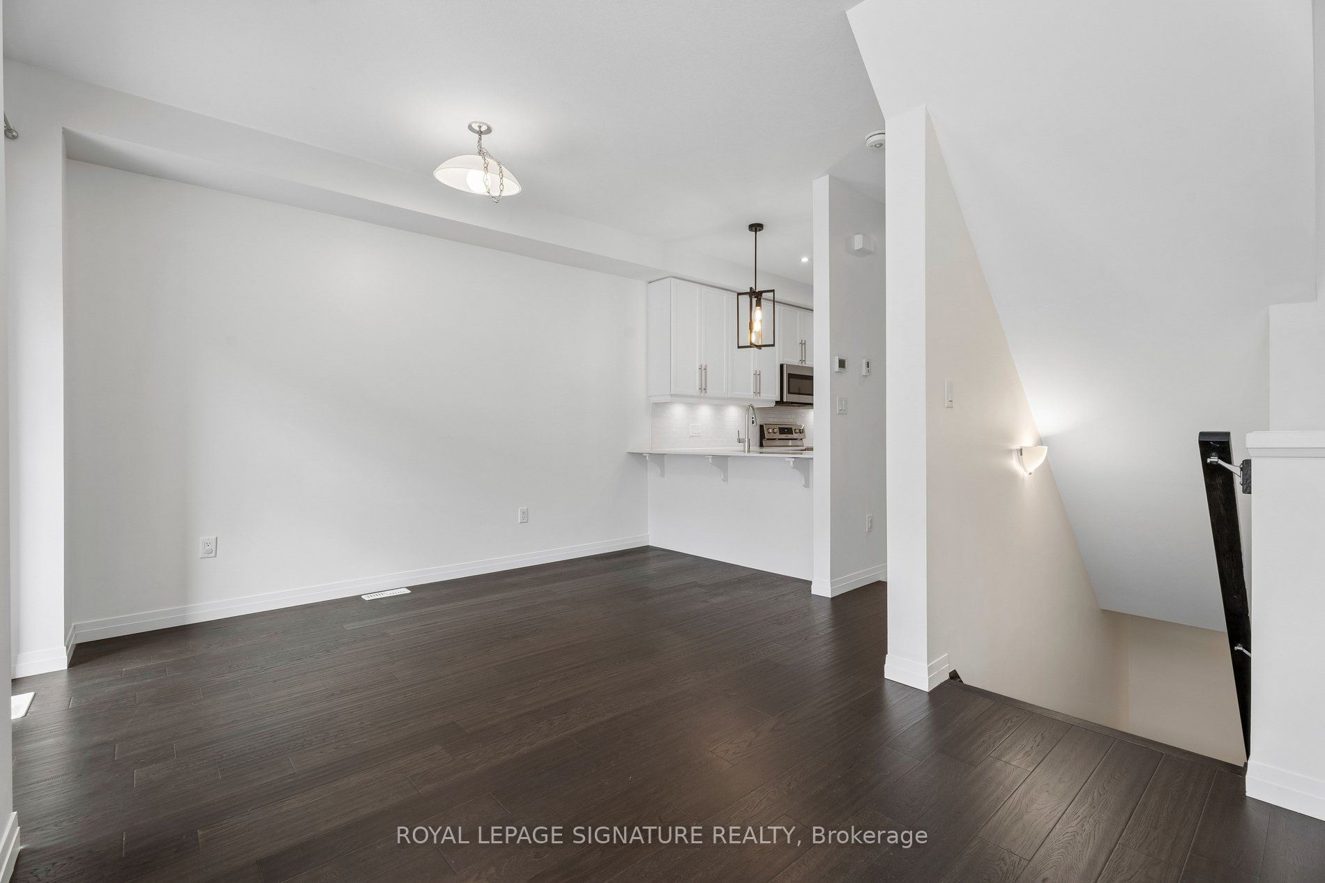 30 Times Square Boulevard 112 Property Photo 6