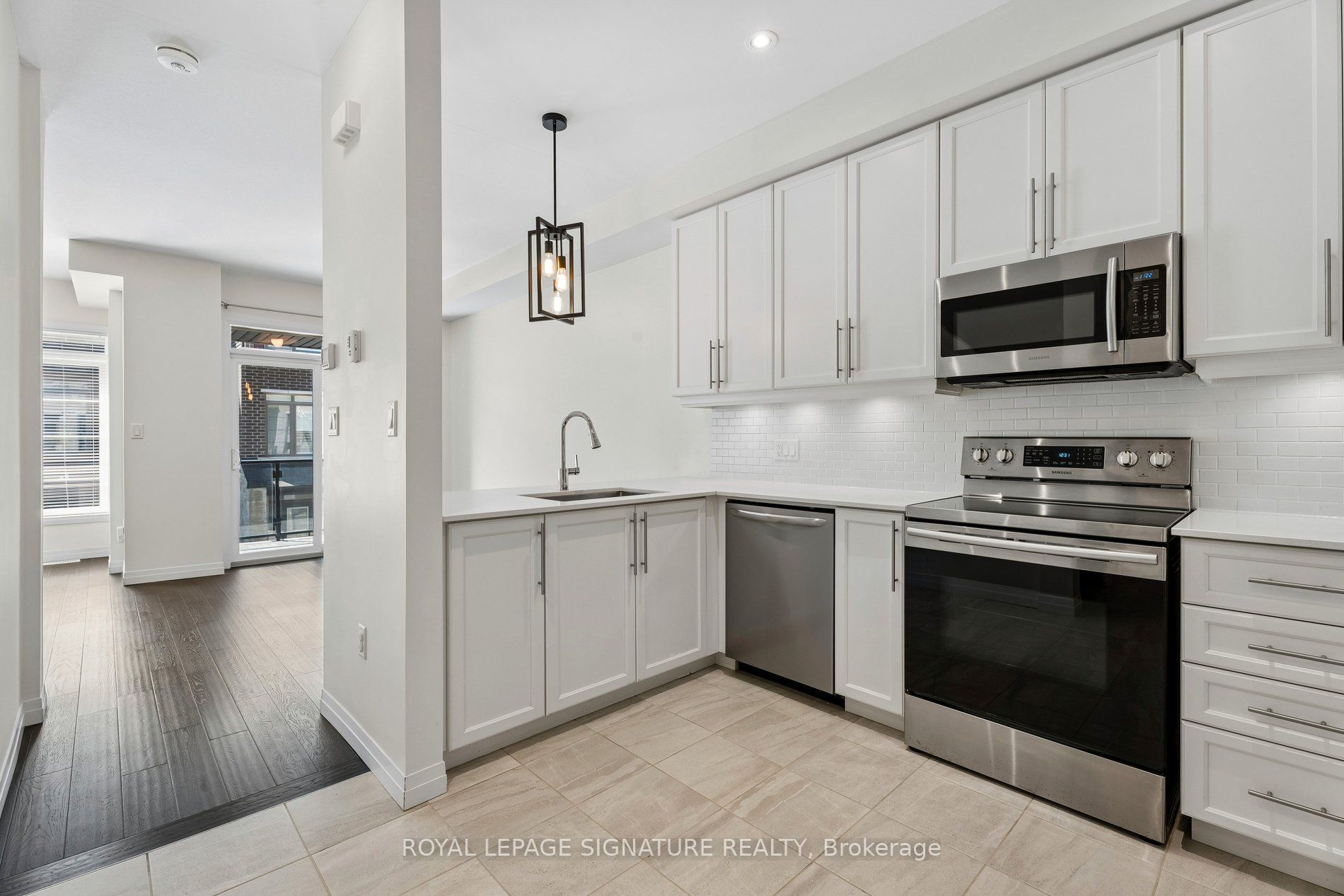 30 Times Square Boulevard 112 Property Photo 9