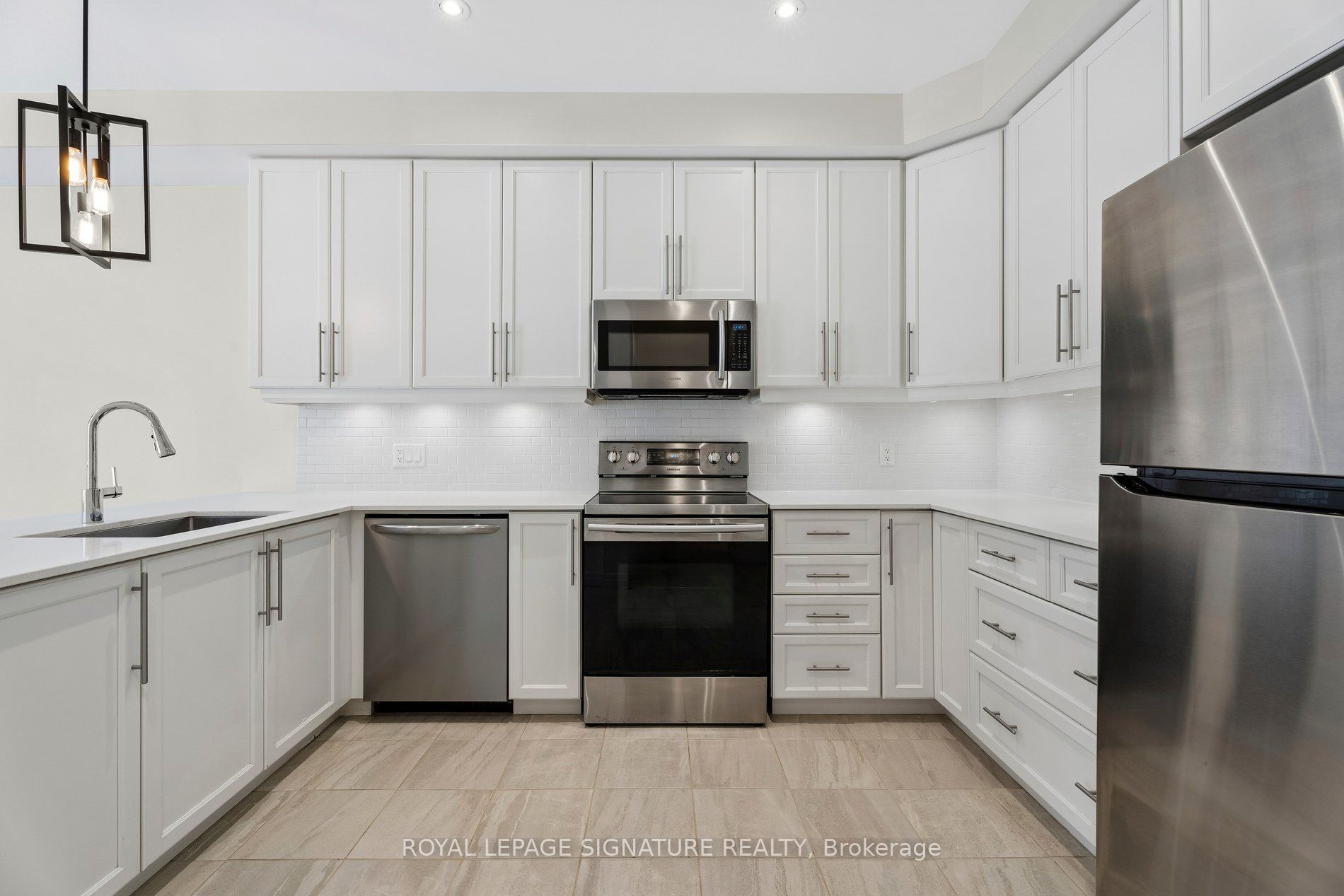 30 Times Square Boulevard 112 Property Photo 11
