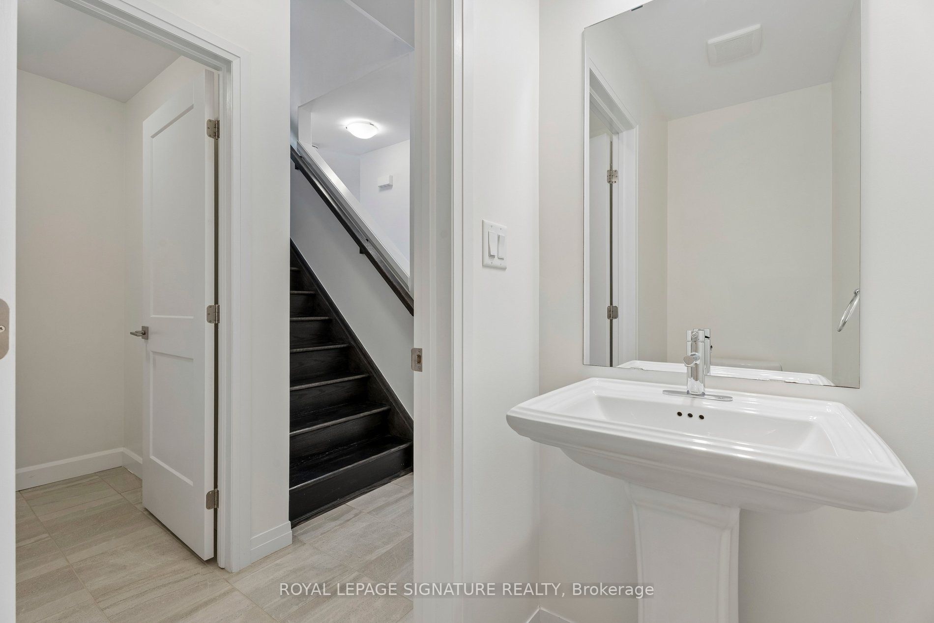 30 Times Square Boulevard 112 Property Photo 14