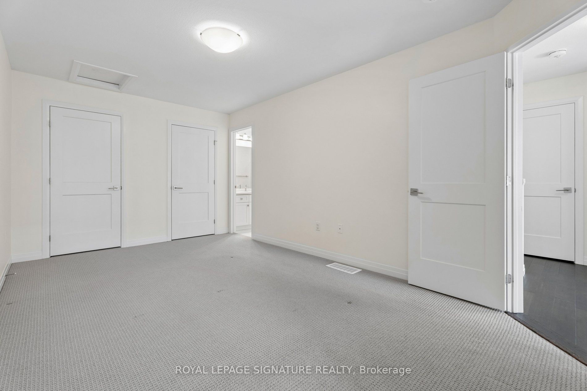 30 Times Square Boulevard 112 Property Photo 18