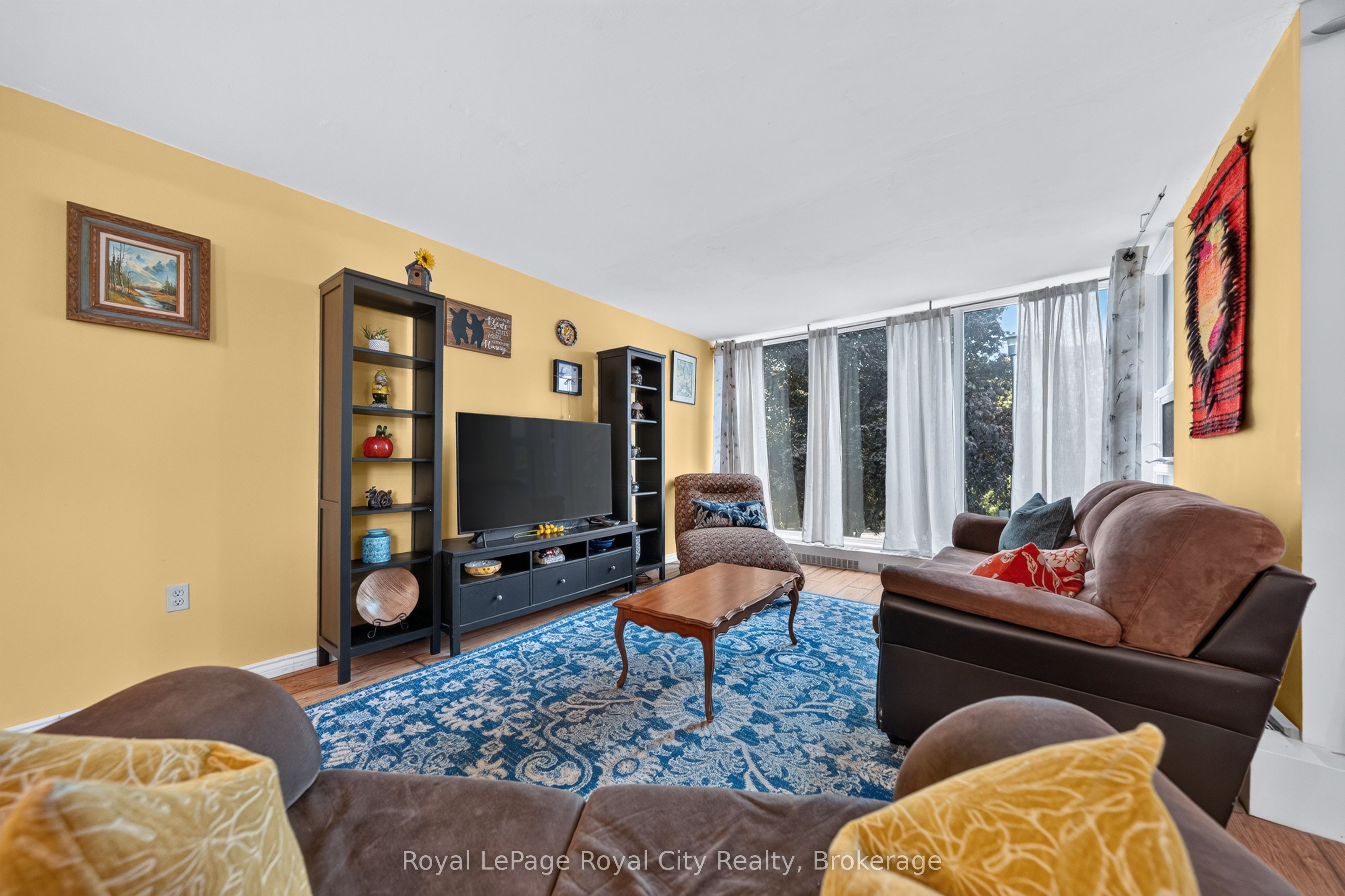 19 Woodlawn Road E 206 Property Photo 22