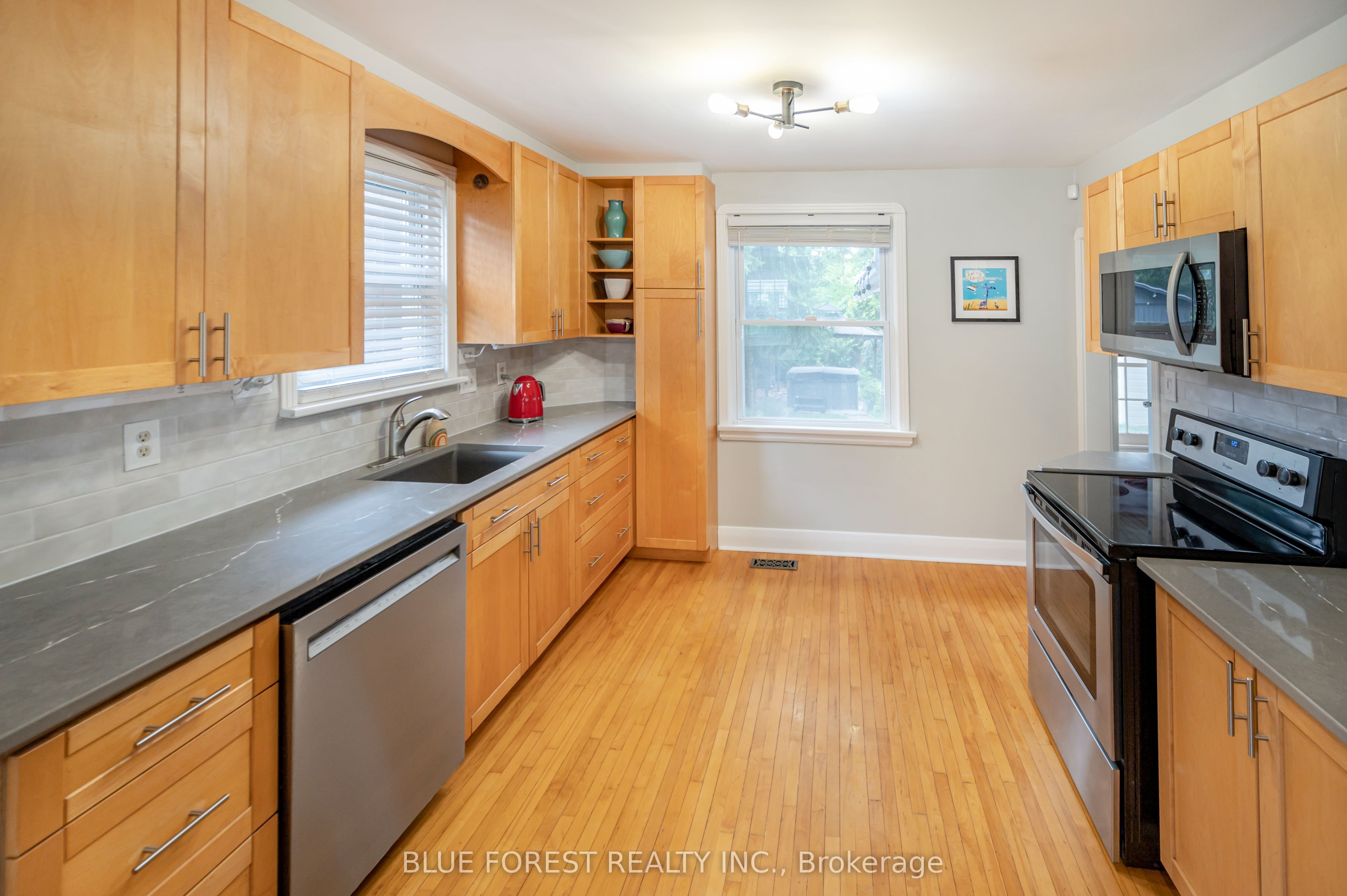 194 Belgrave Avenue Property Photo 7