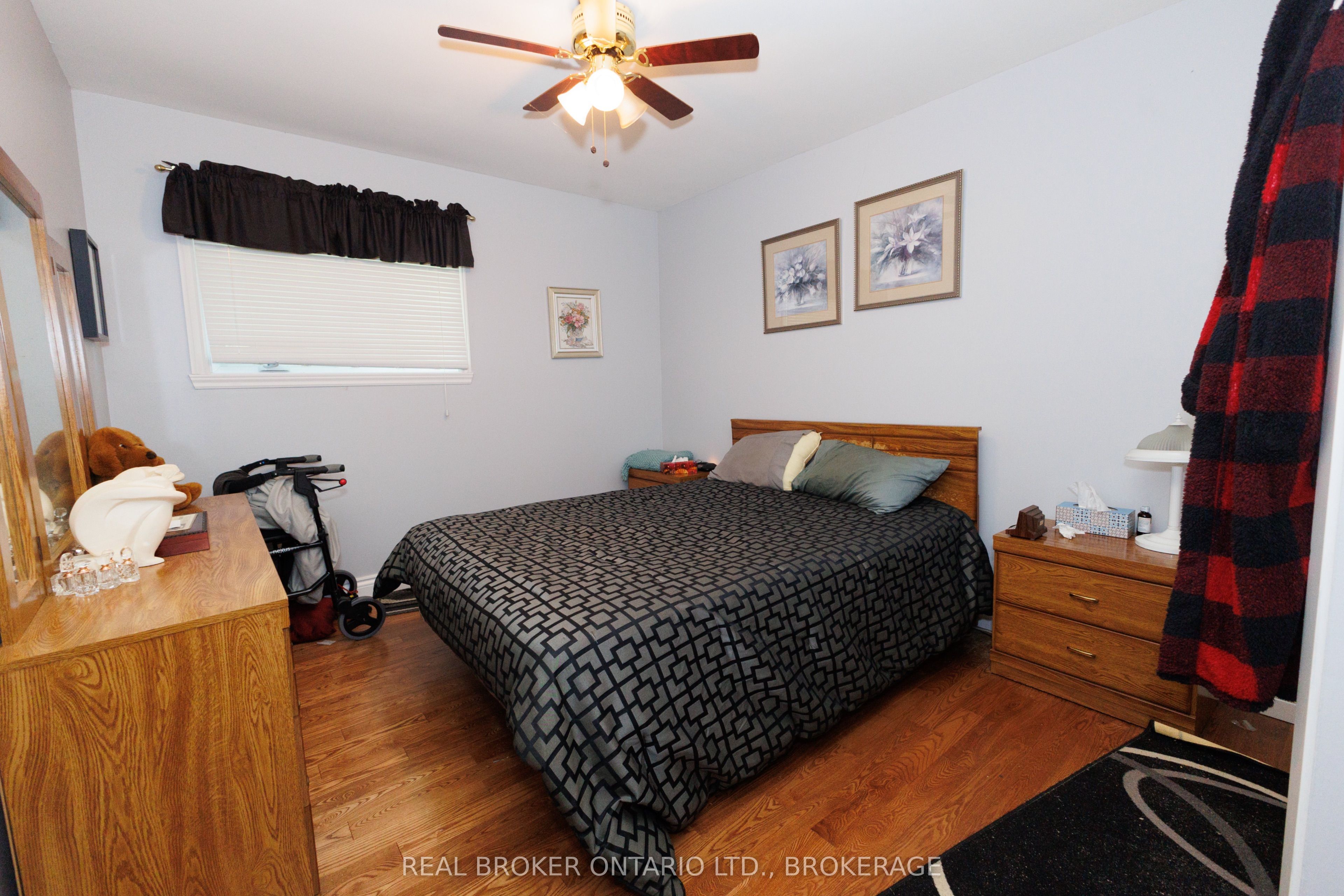 76 Kincardine Street W Property Photo 14
