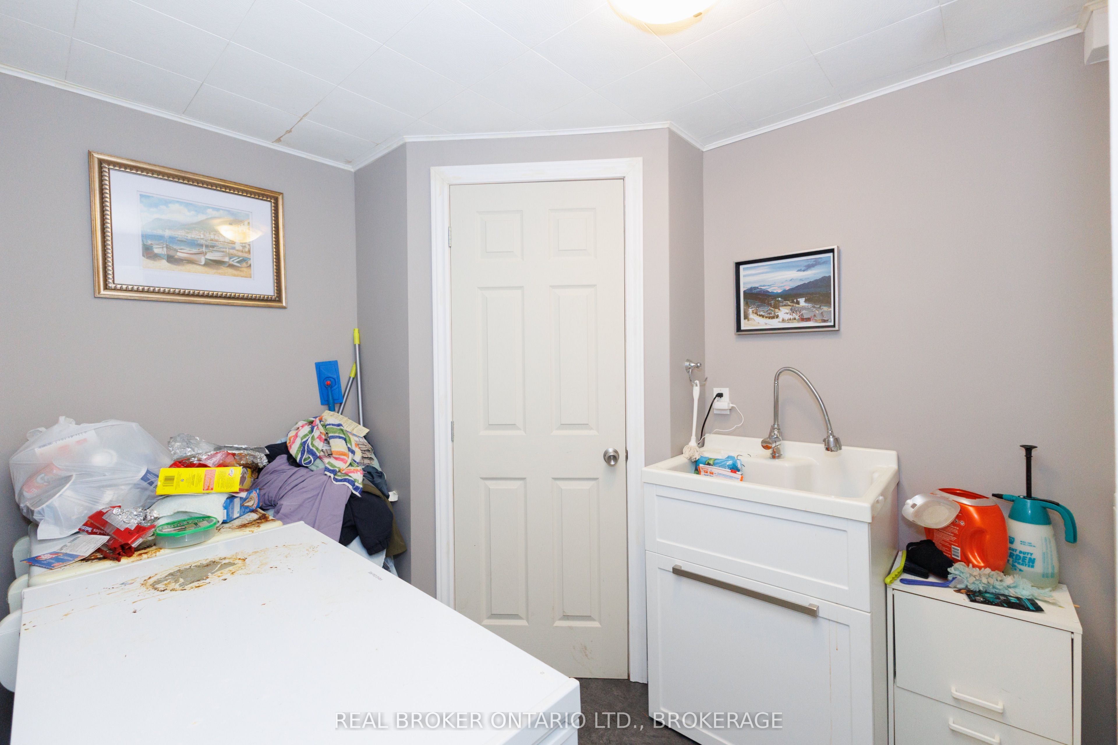 76 Kincardine Street W Property Photo 23