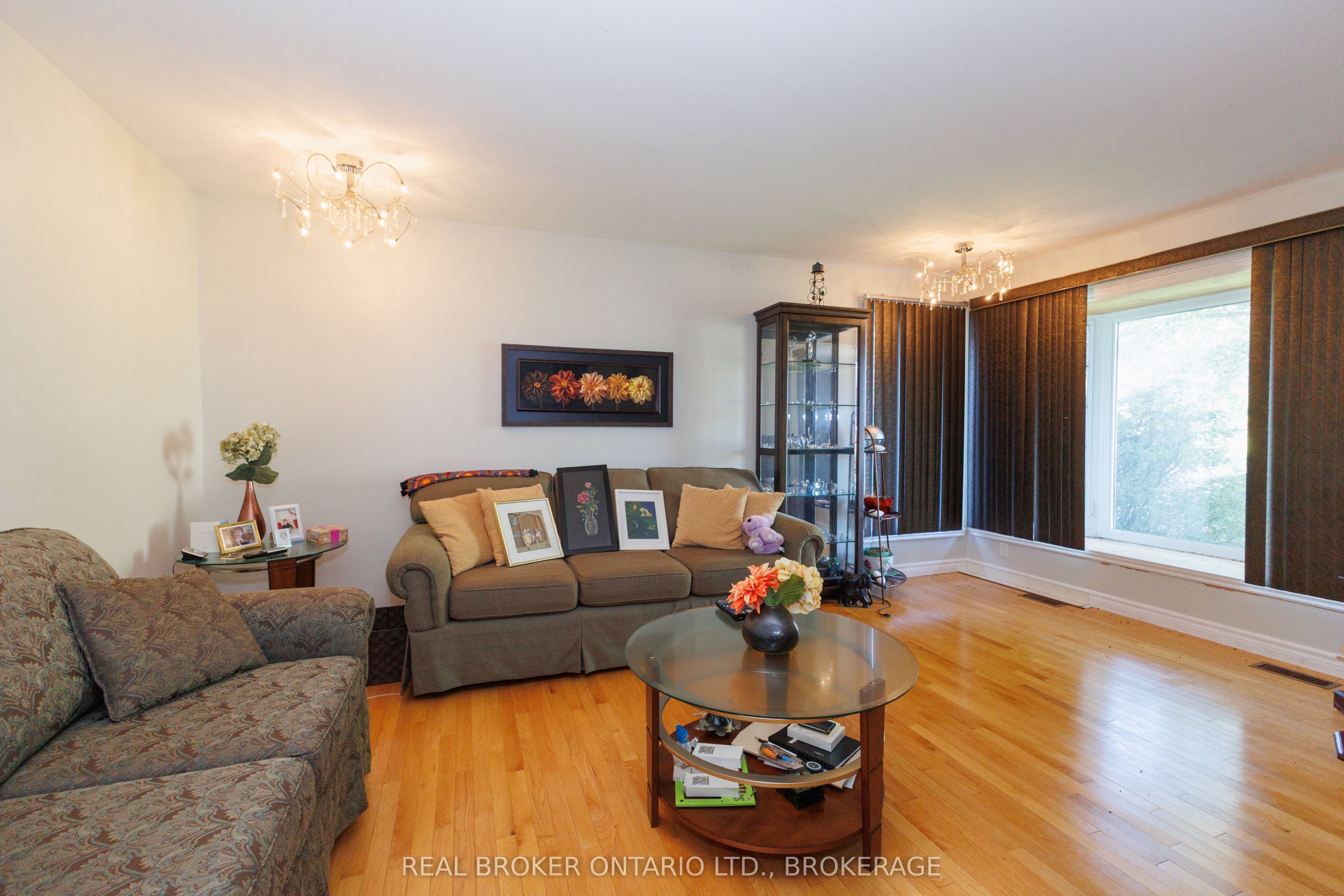 76 Kincardine Street W Property Photo 25