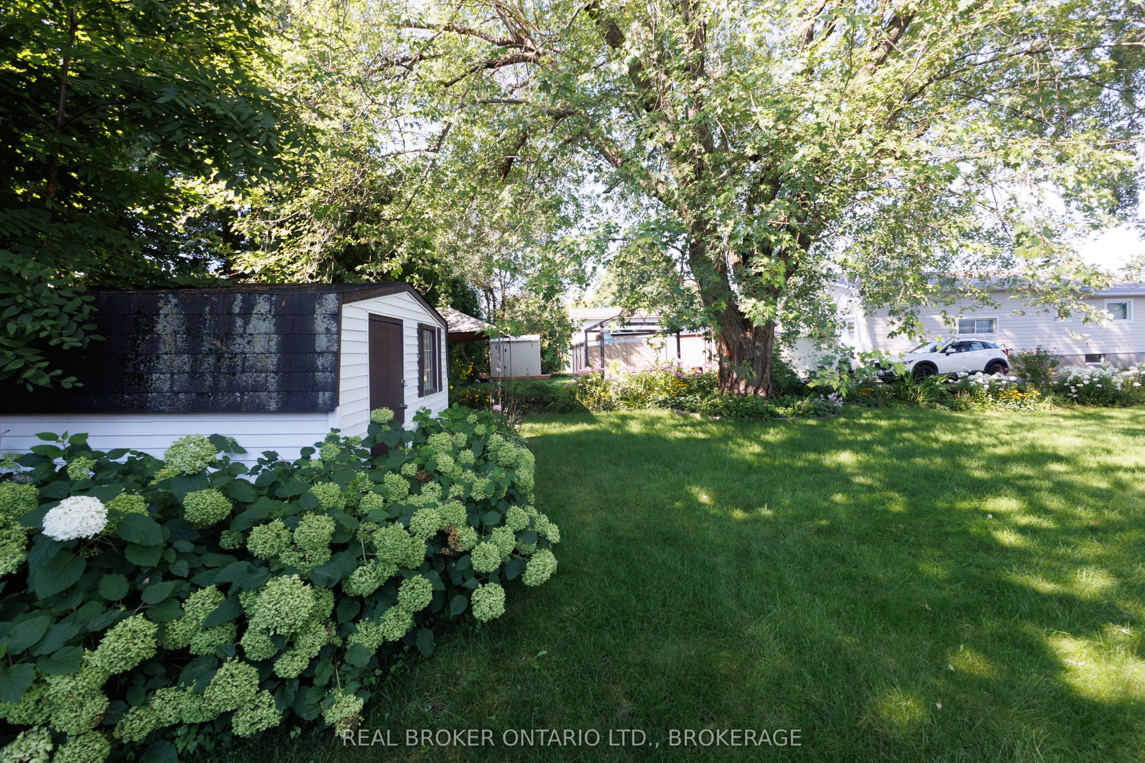76 Kincardine Street W Property Photo 40