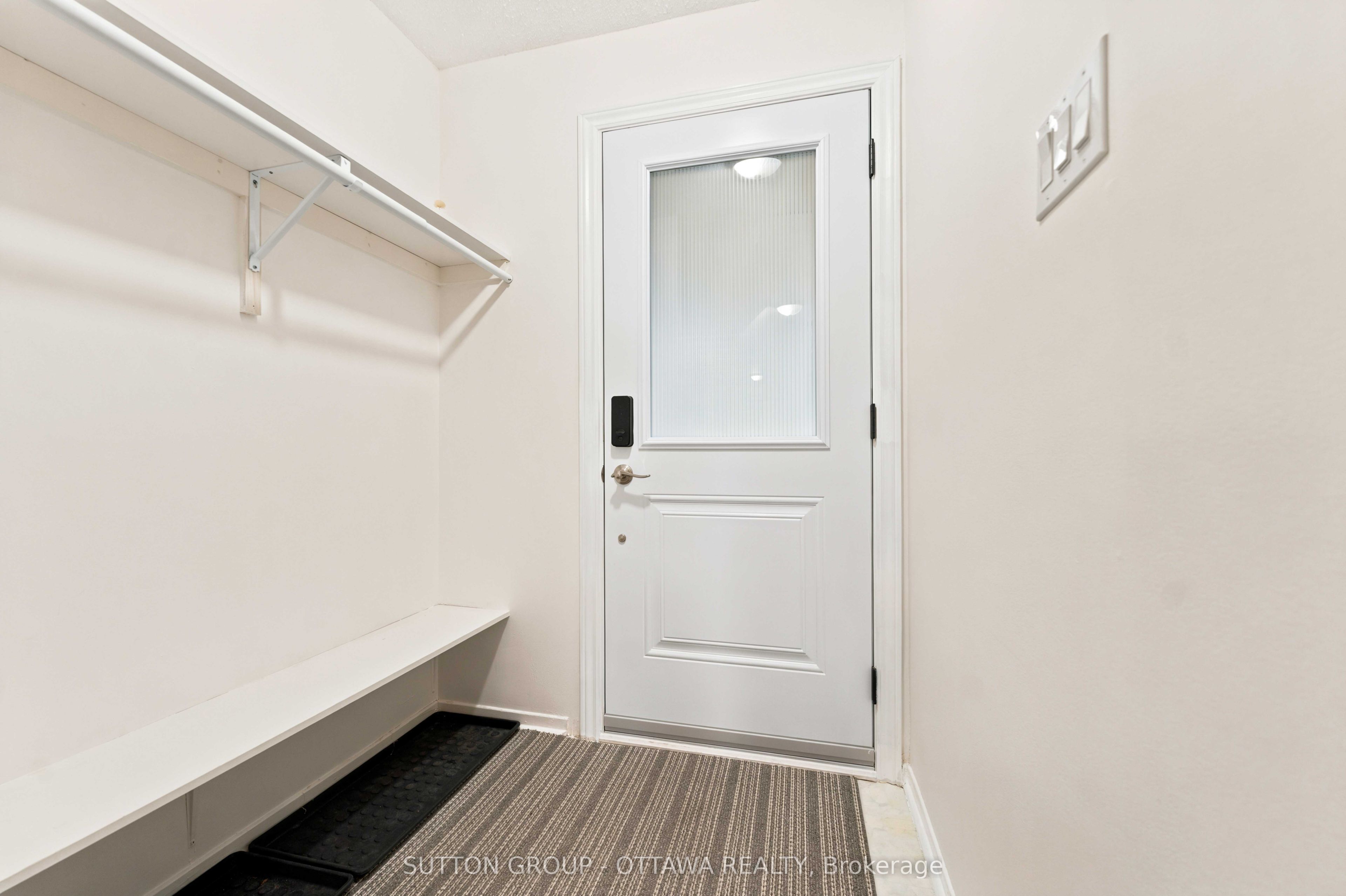 66 Fieldgate Drive Property Photo 3