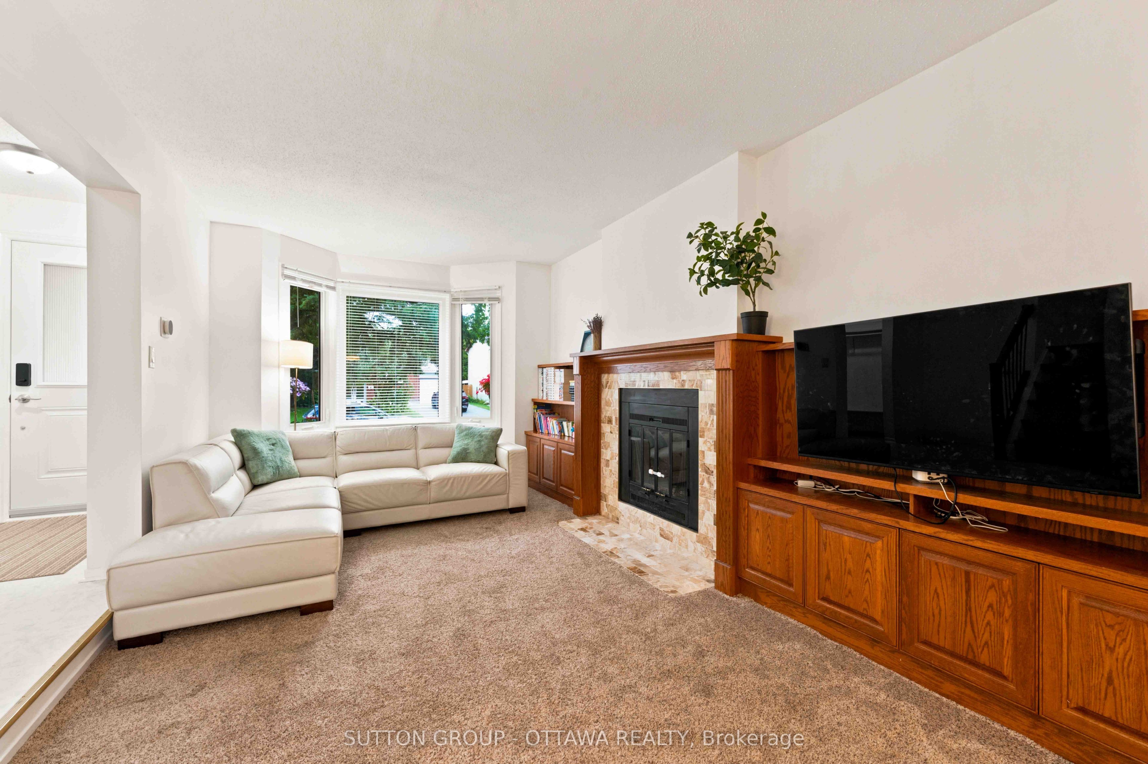 66 Fieldgate Drive Property Photo 7