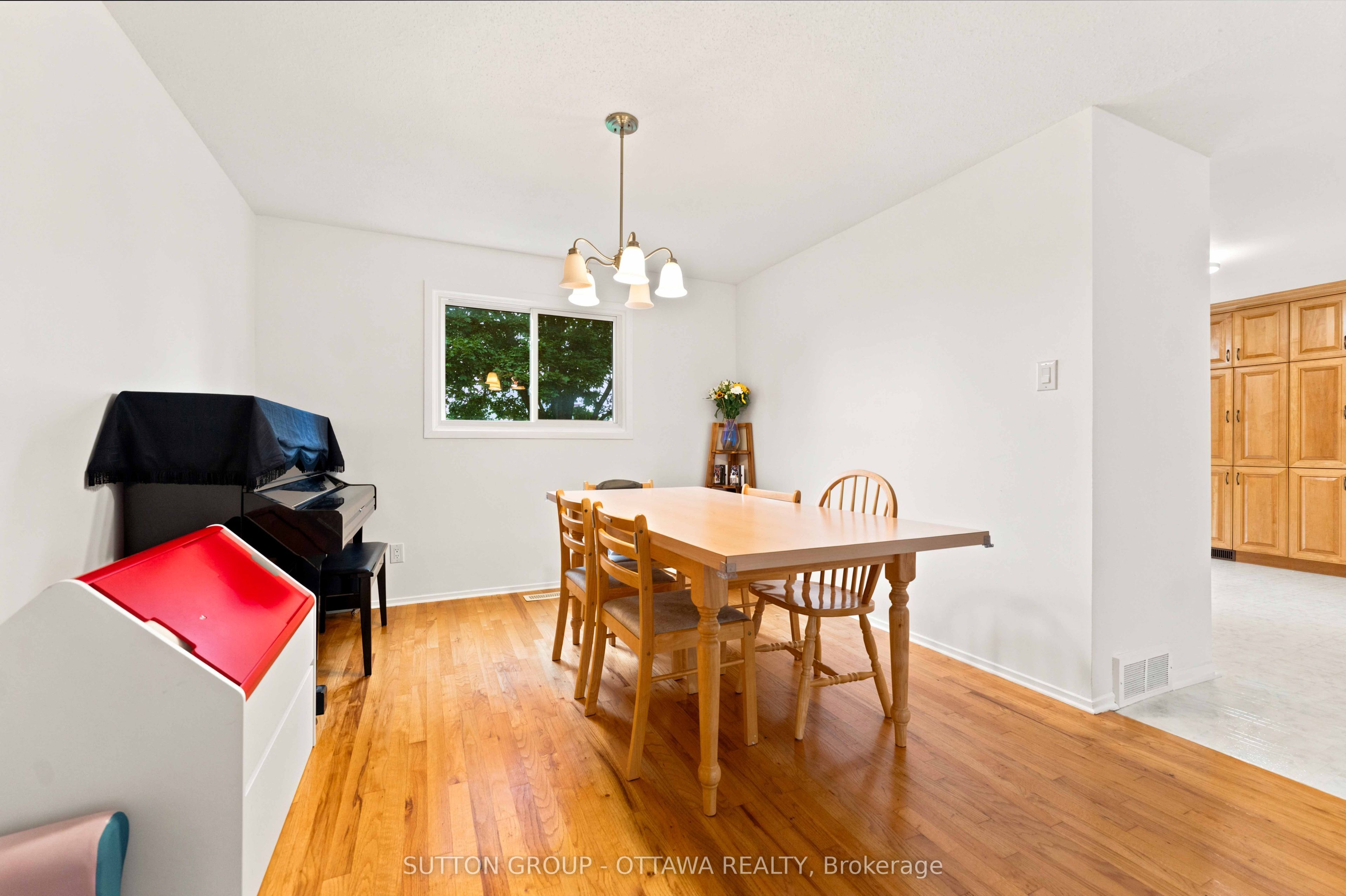 66 Fieldgate Drive Property Photo 13