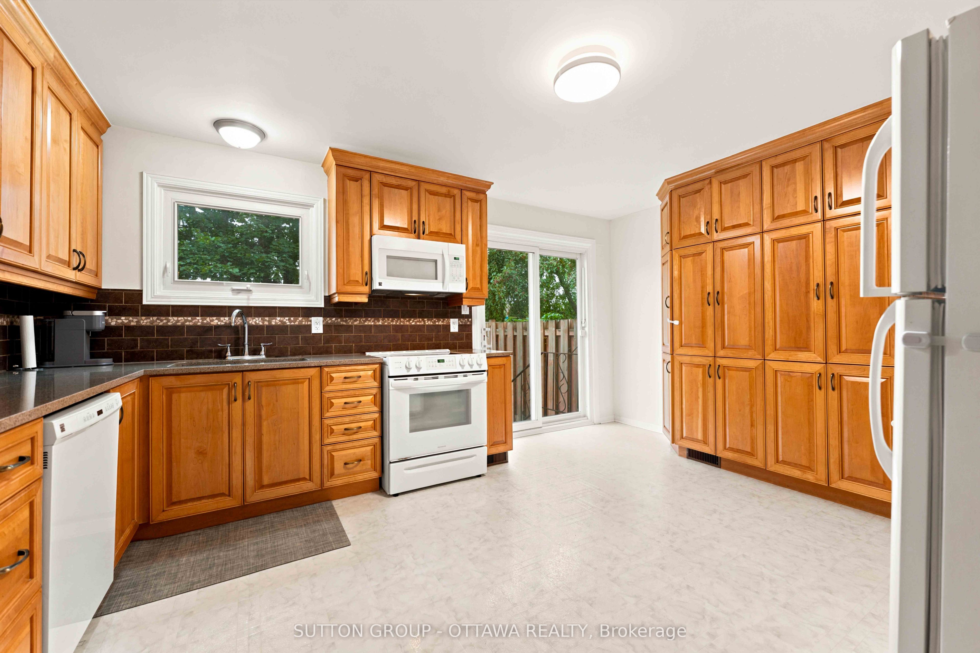66 Fieldgate Drive Property Photo 15