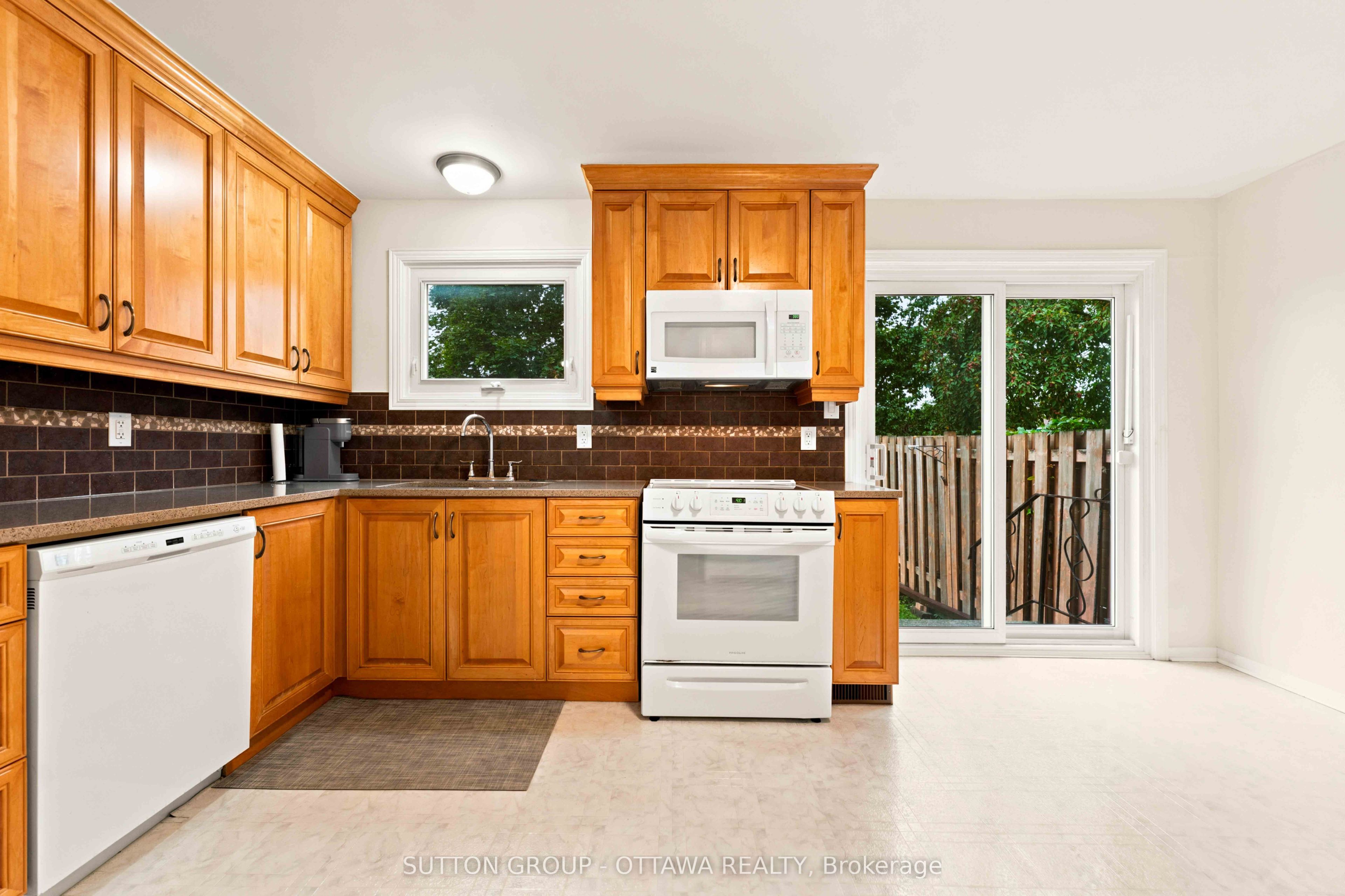 66 Fieldgate Drive Property Photo 16