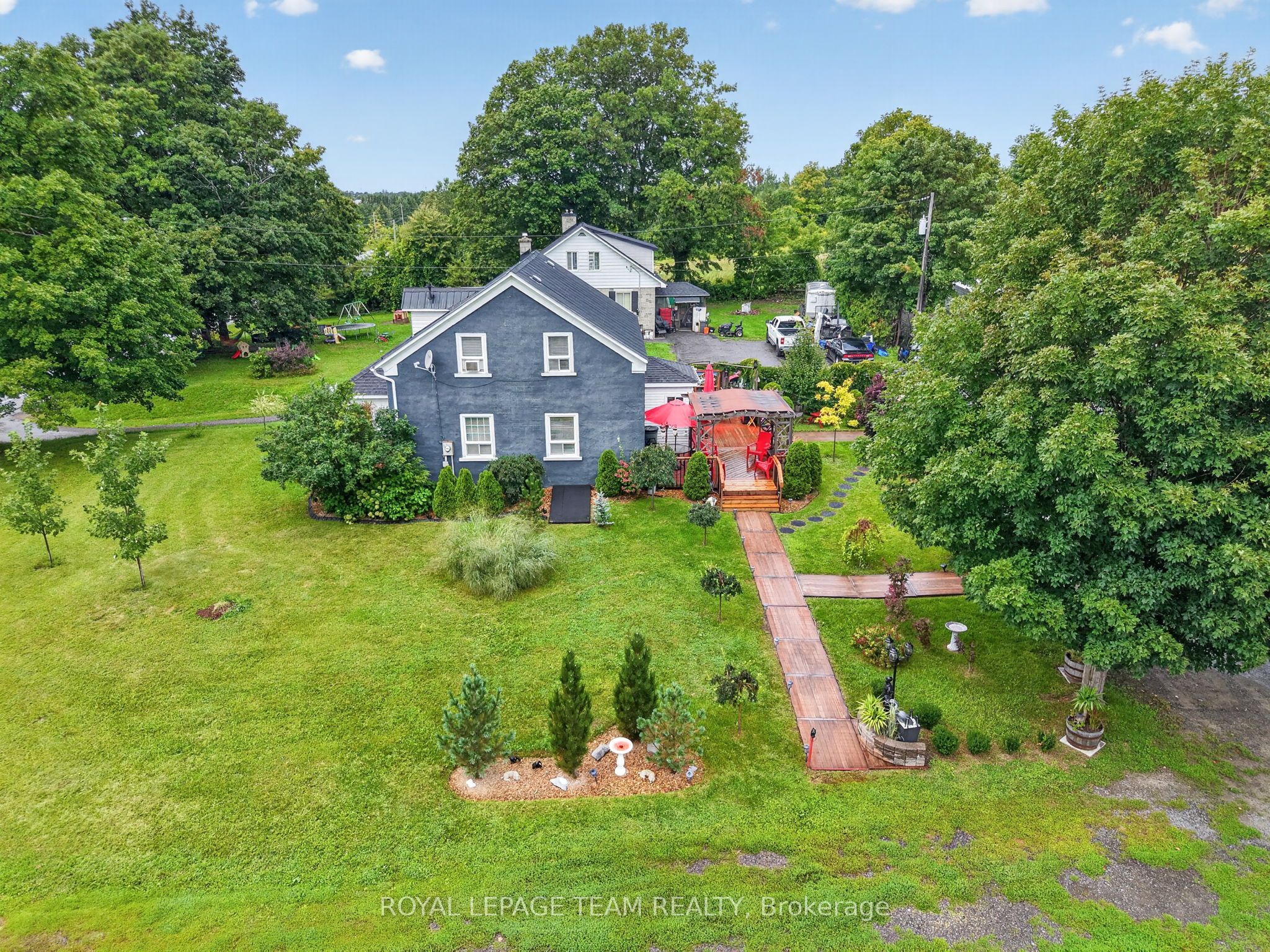 1629 River Road Property Photo 3