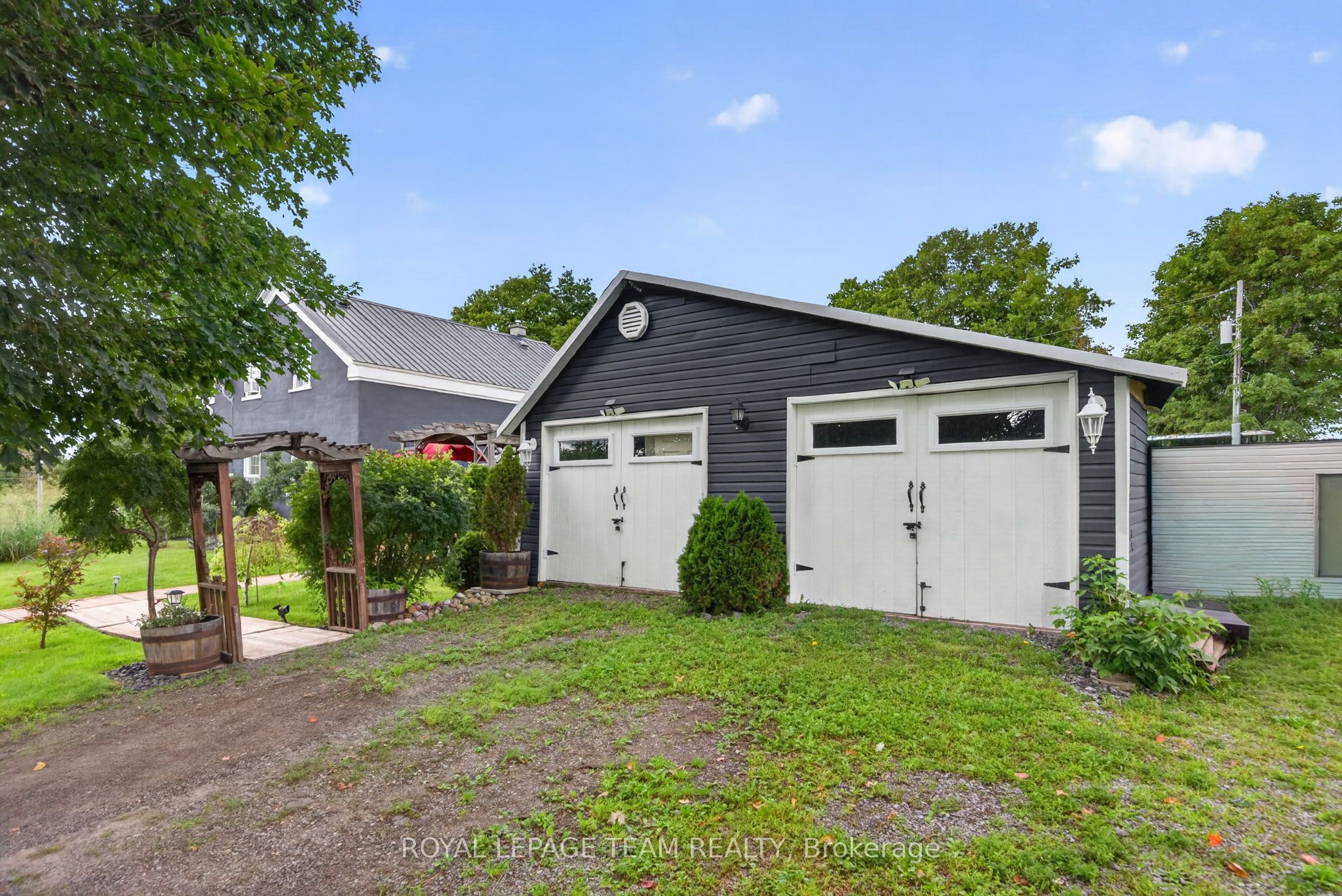 1629 River Road Property Photo 34
