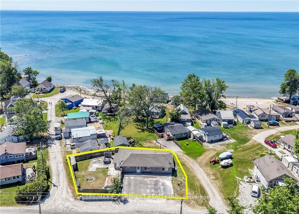 1048 LAKESHORE Road Property Photo 1