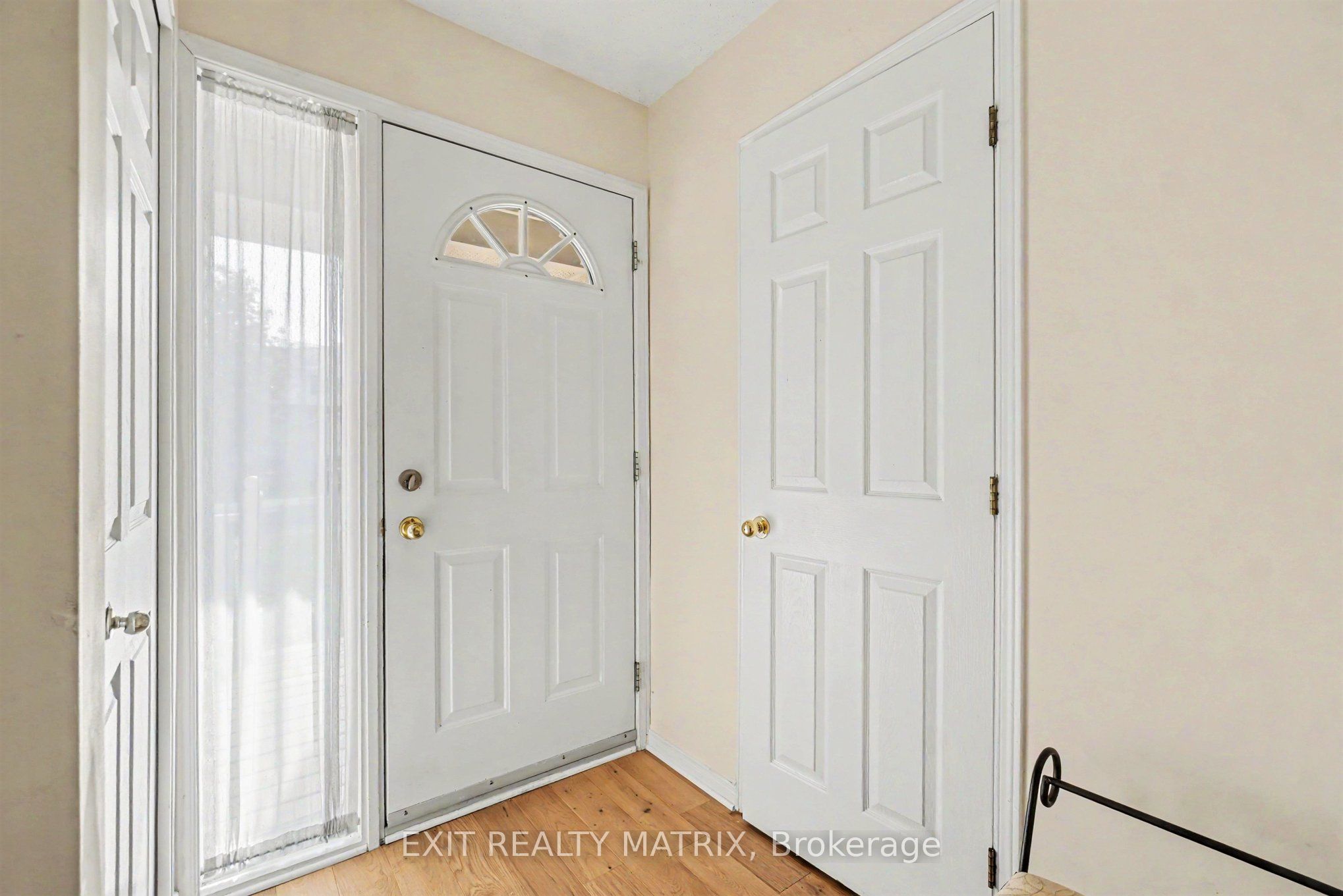 2209 Saturn Crescent Property Photo 3
