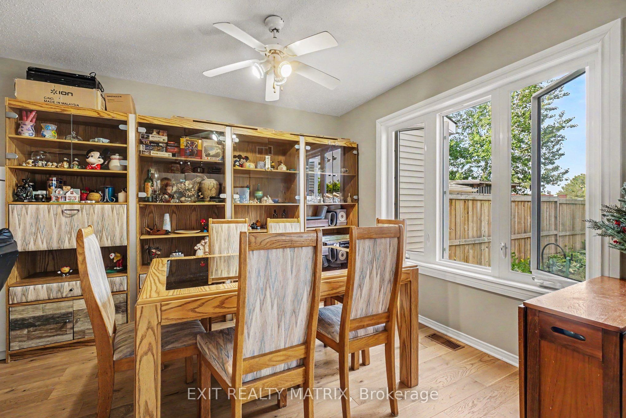 2209 Saturn Crescent Property Photo 6