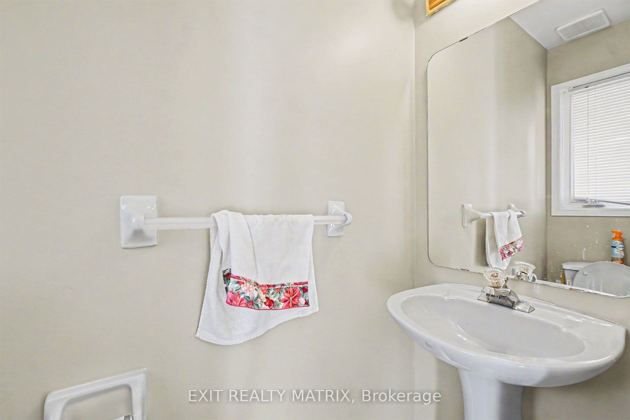 2209 Saturn Crescent Property Photo 10
