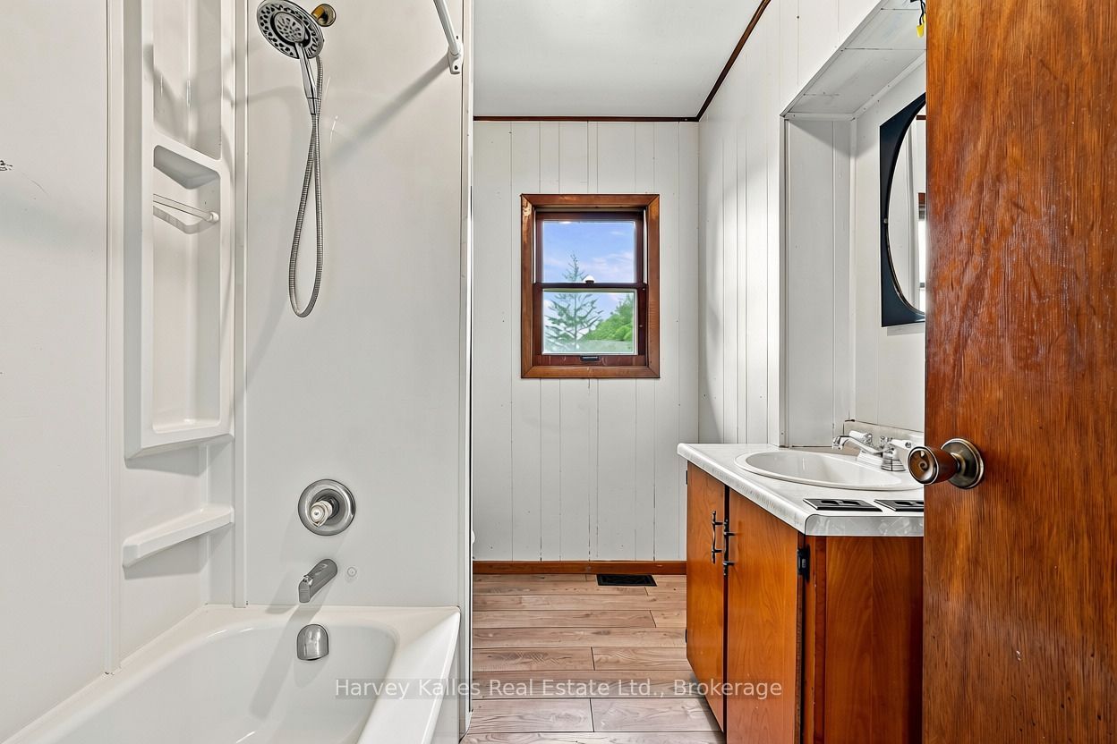 147 Caughey Road Property Photo 16