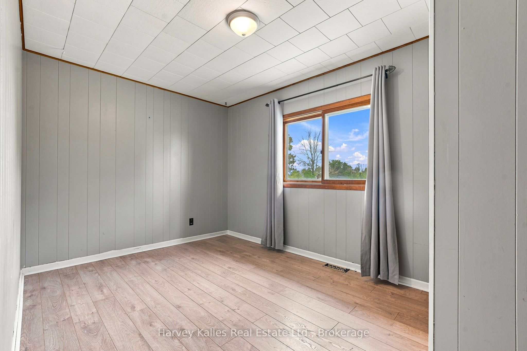 147 Caughey Road Property Photo 18