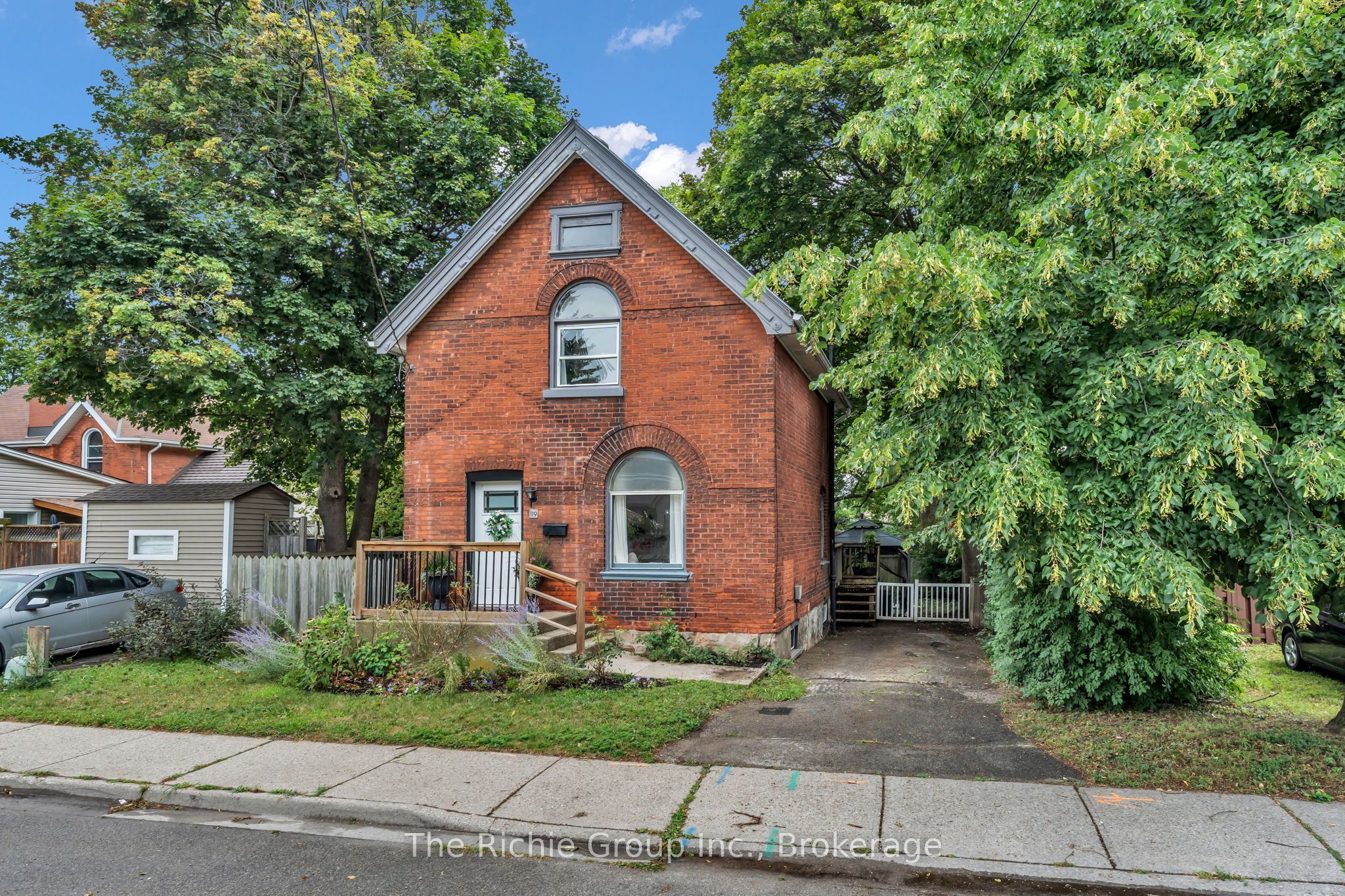 119 Brock Street Property Photo 2