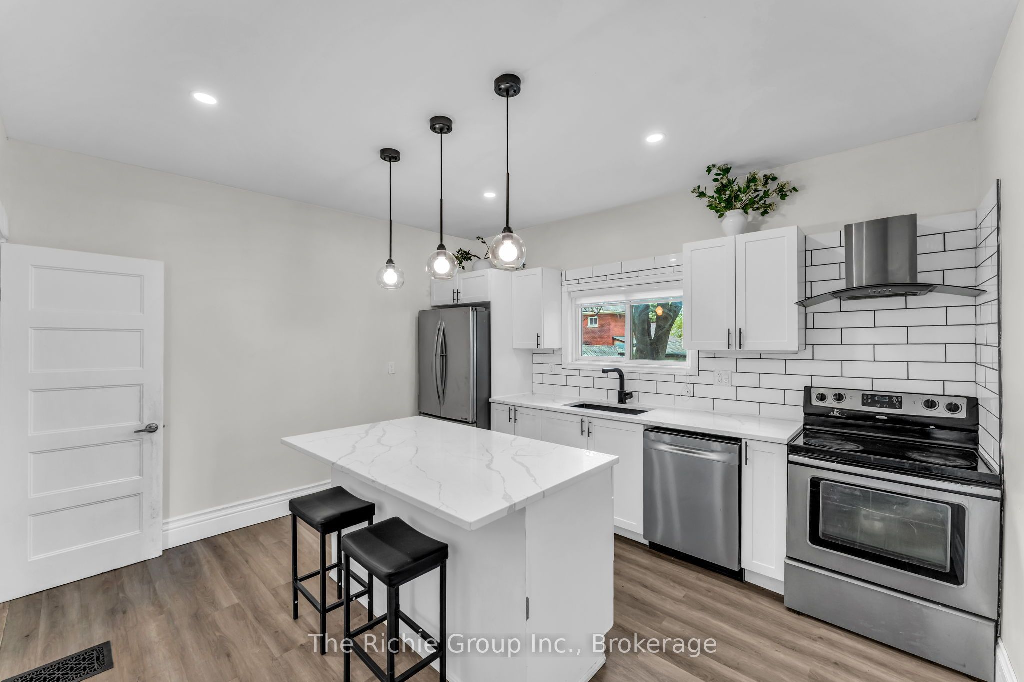 119 Brock Street Property Photo 21