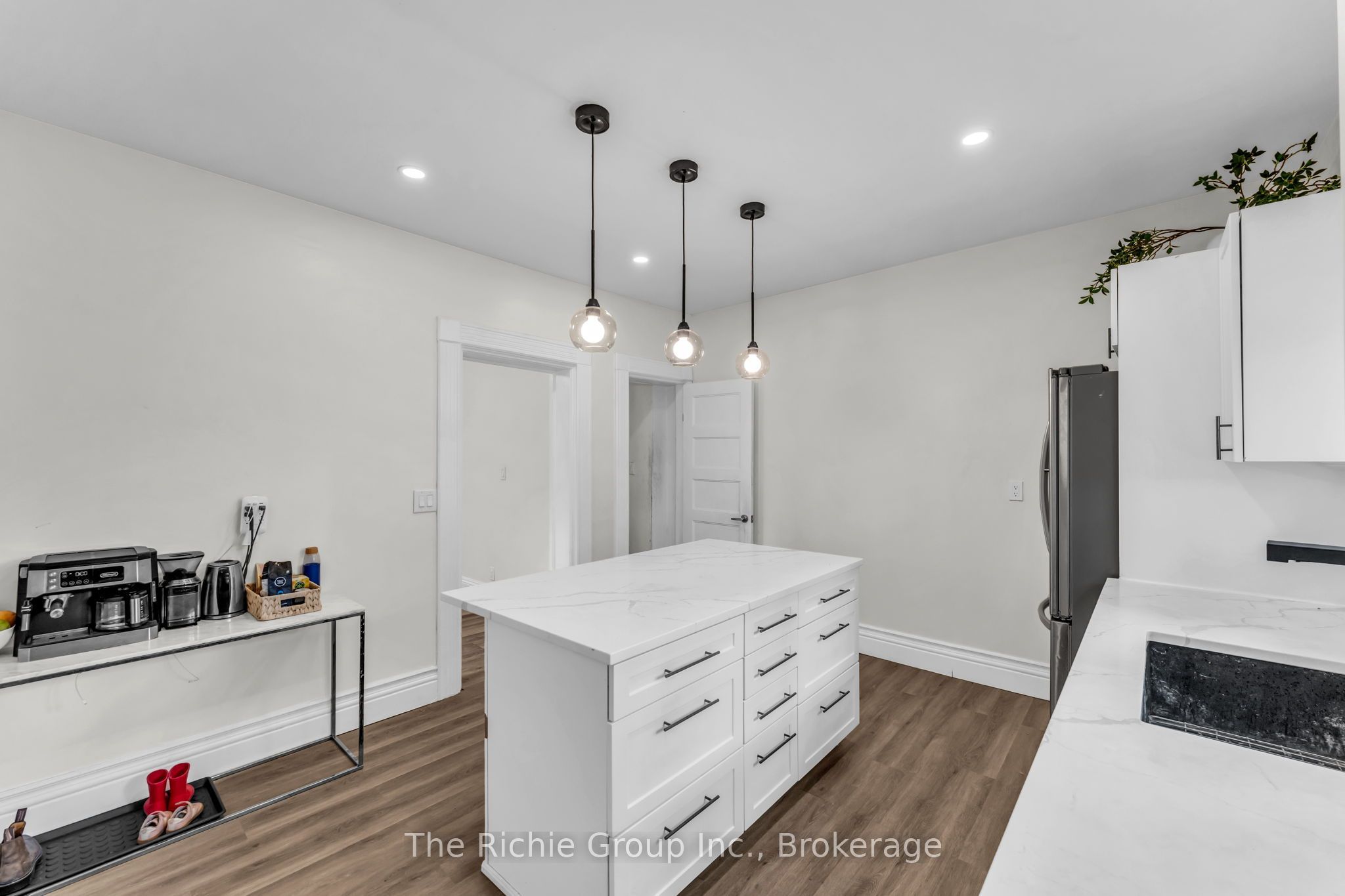 119 Brock Street Property Photo 22