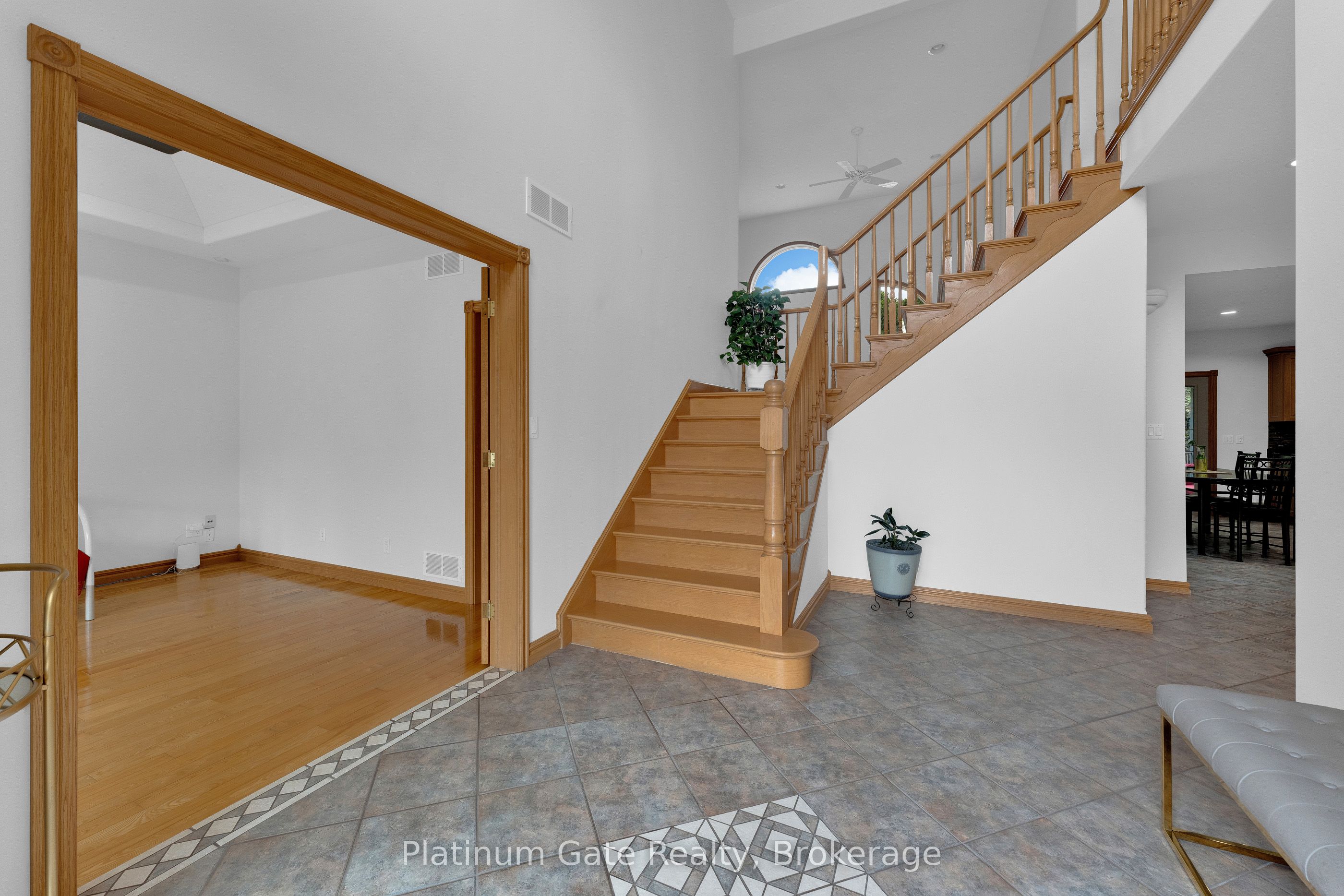 150 Seymour Crescent Property Photo 5