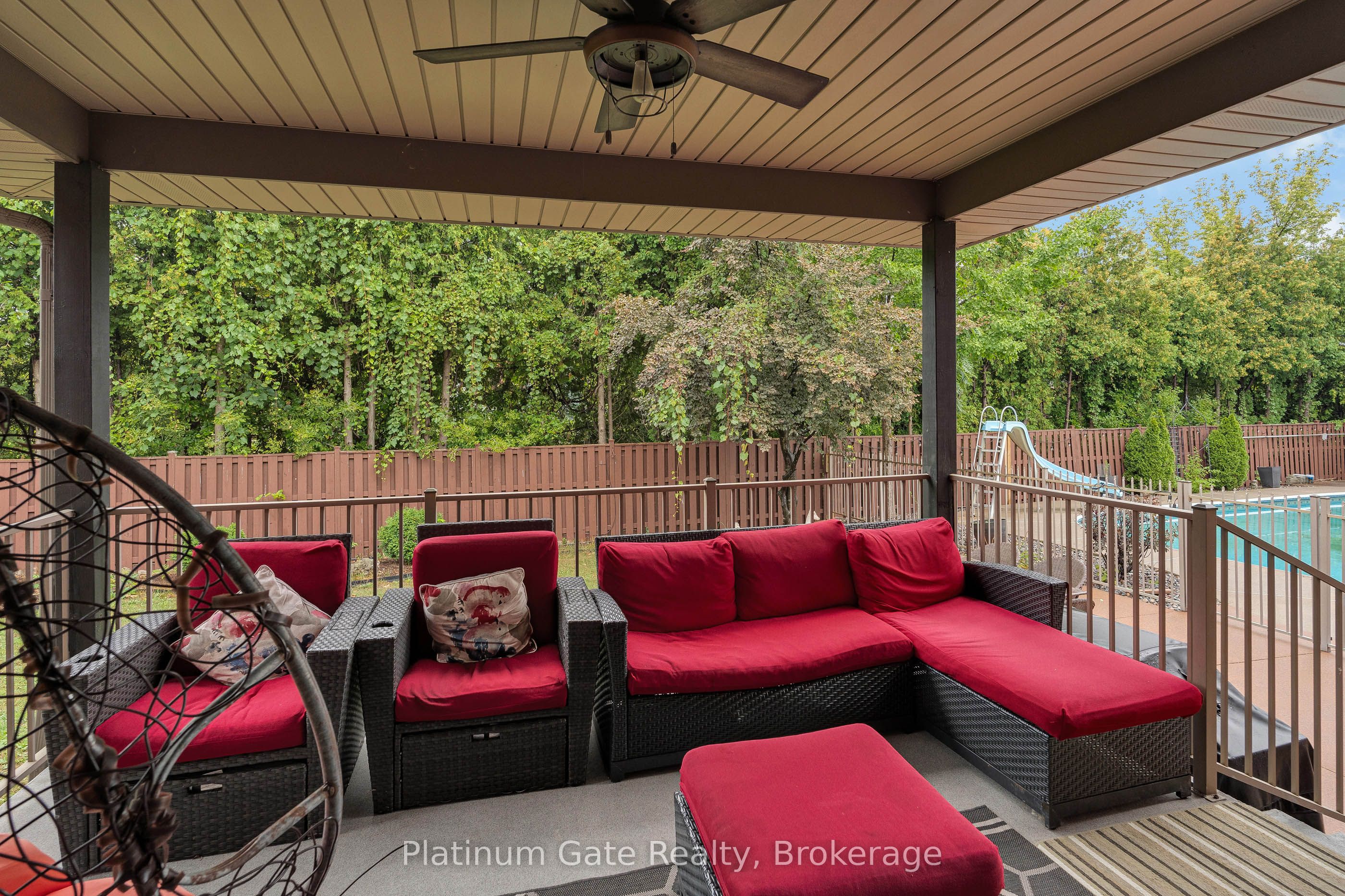 150 Seymour Crescent Property Photo 6