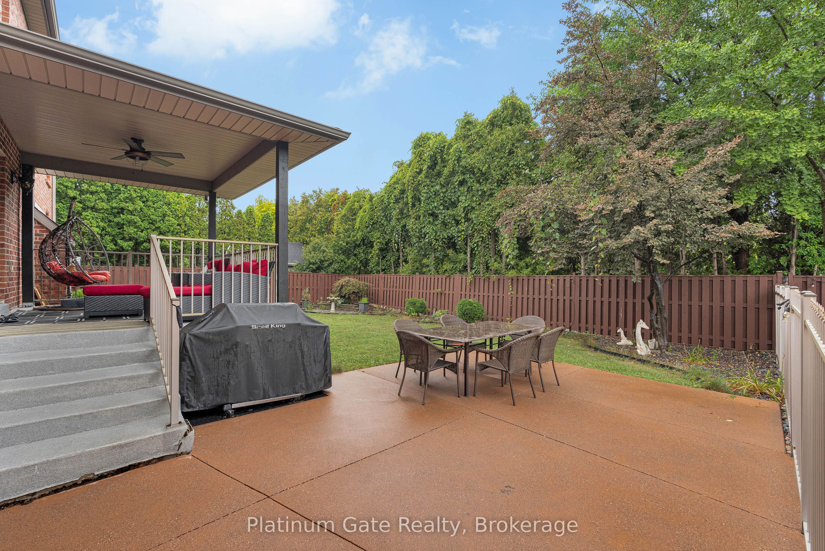 150 Seymour Crescent Property Photo 14