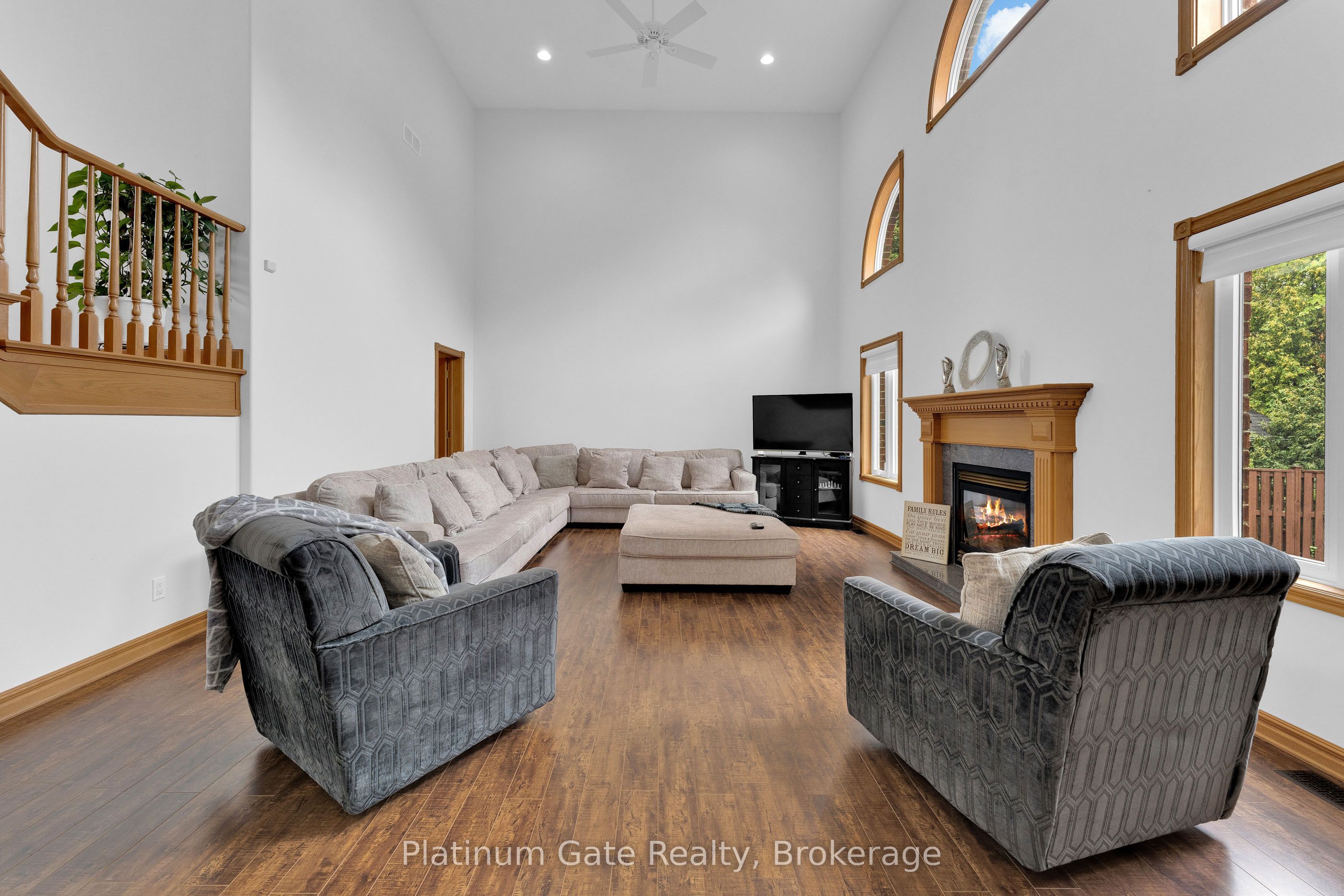 150 Seymour Crescent Property Photo 17