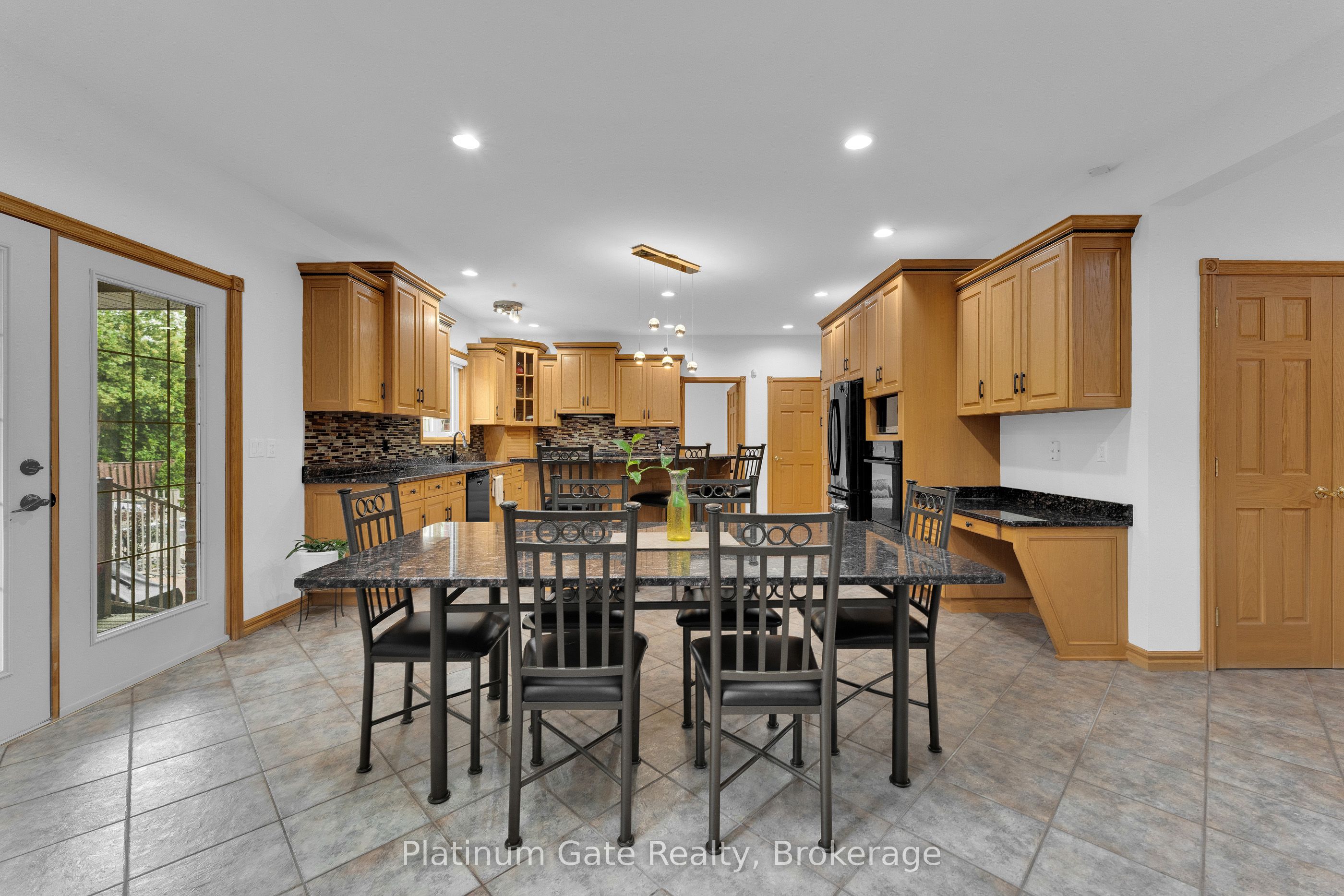 150 Seymour Crescent Property Photo 21