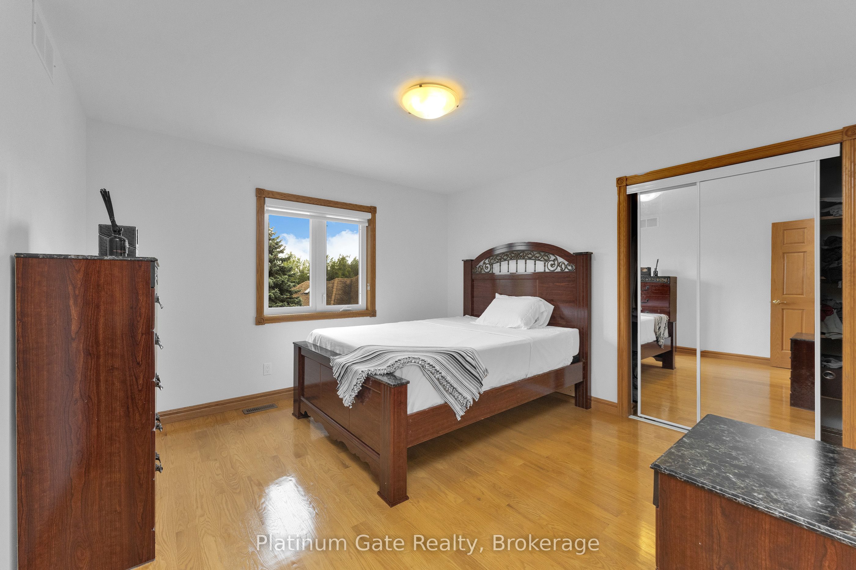 150 Seymour Crescent Property Photo 43
