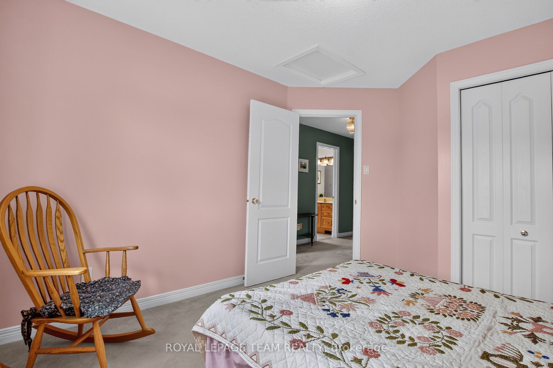 19 Slade Crescent Property Photo 37