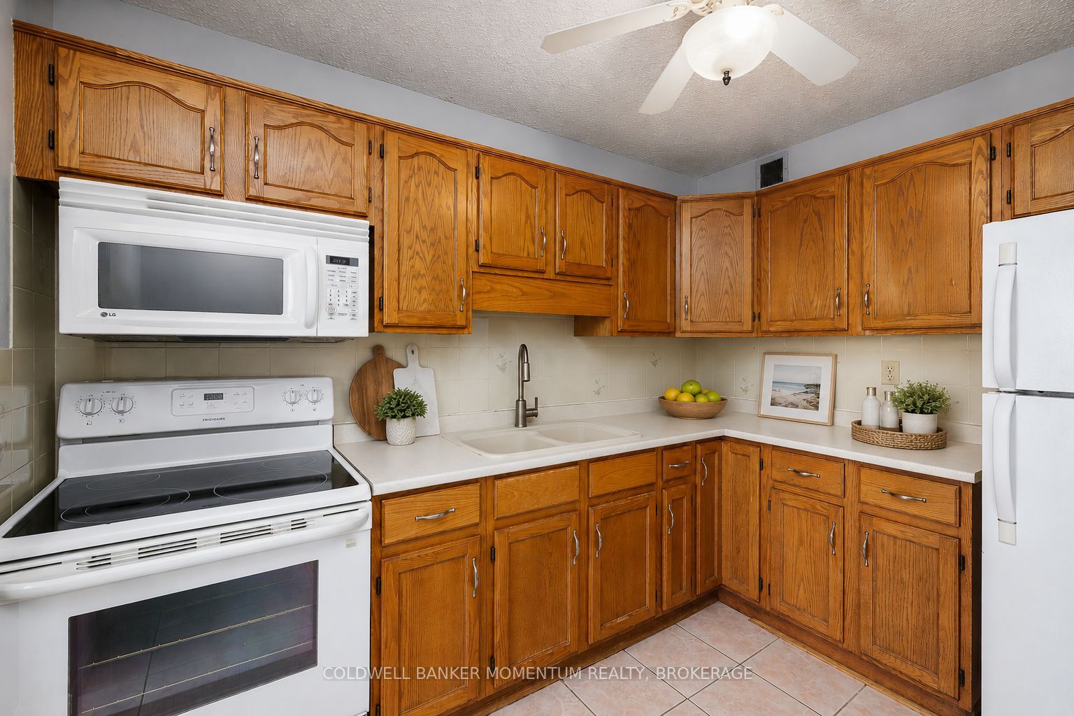 365 Geneva Street 1002 Property Photo 9