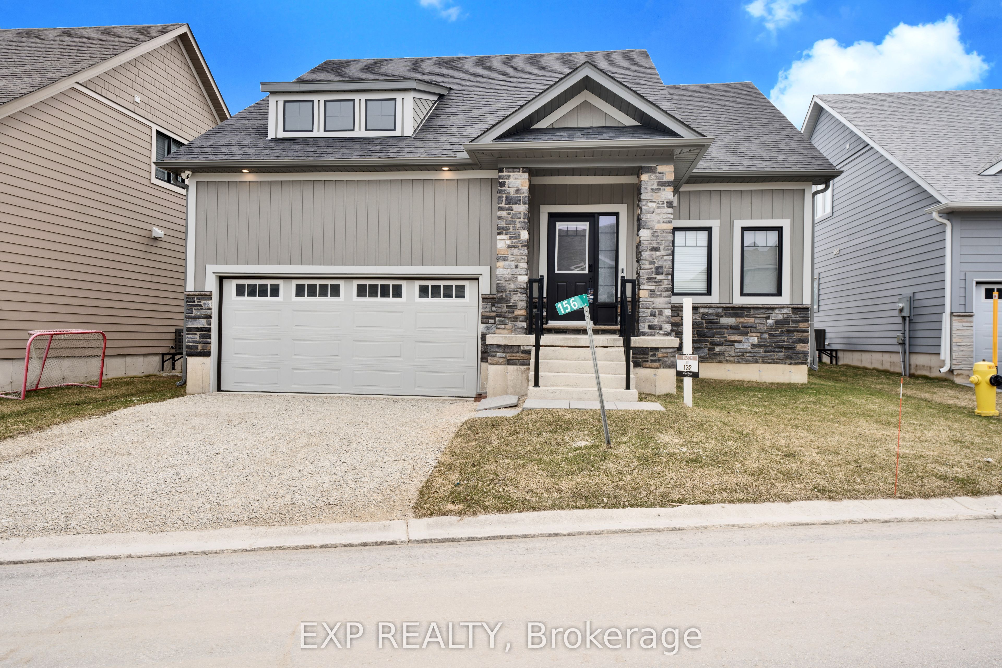 156 Schooners Lane Property Photo 1