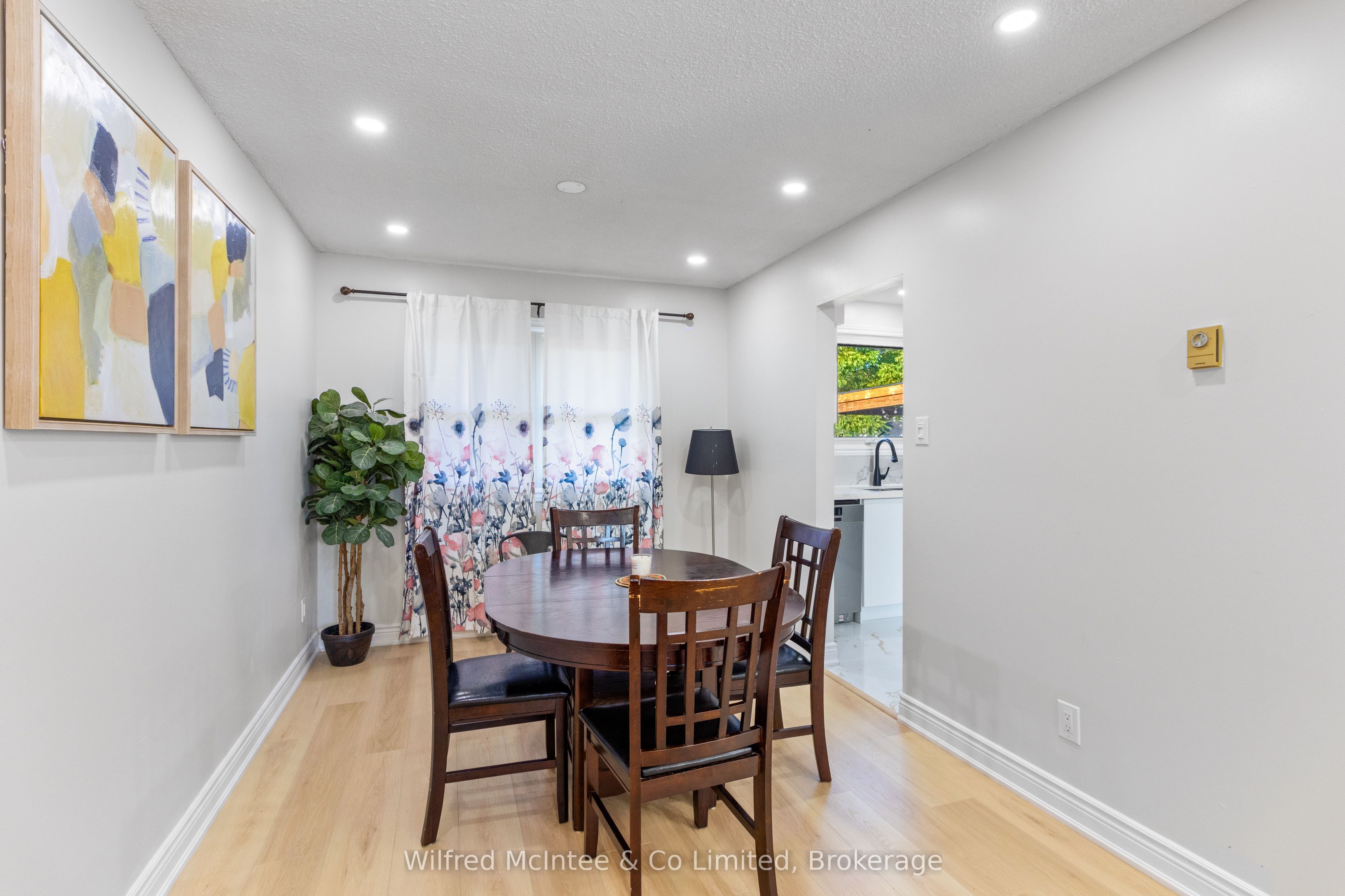 517 Wales Drive Property Photo 17
